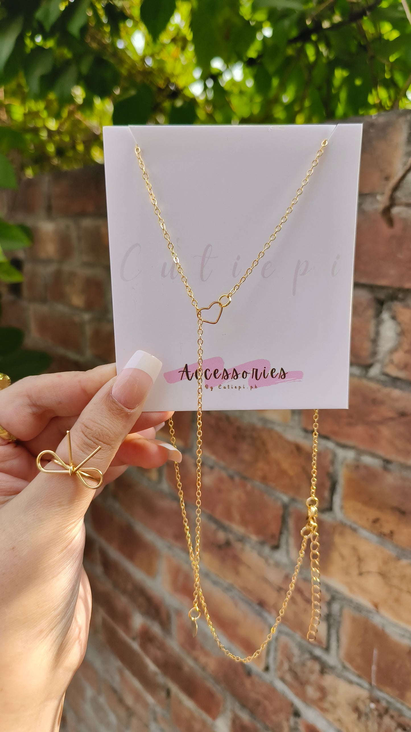 Trendy Heart Pendant Necklace – Sparkling Tassel Elegance"
