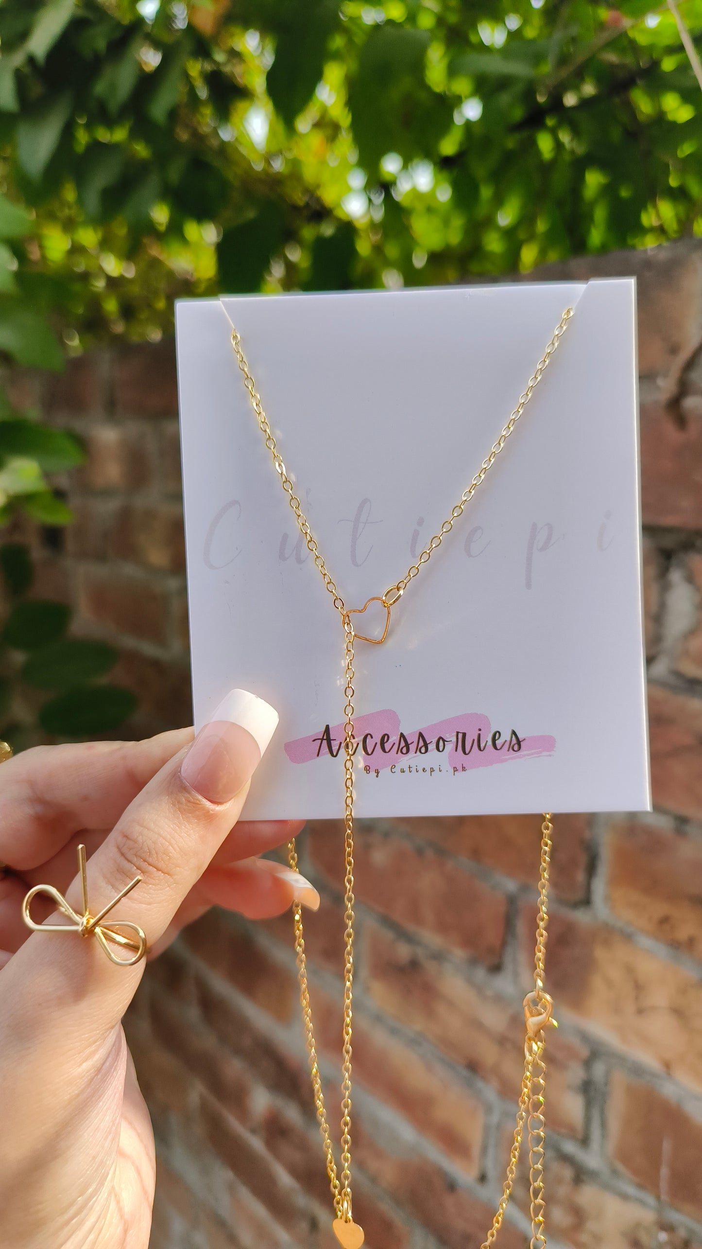 Trendy Heart Pendant Necklace – Sparkling Tassel Elegance"