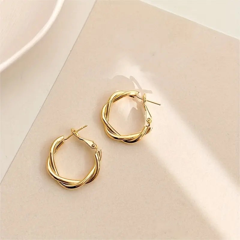 ✨ Golden/Silvery Twisted Hoop Earrings – Japanese & Korean-Inspired Style 💖