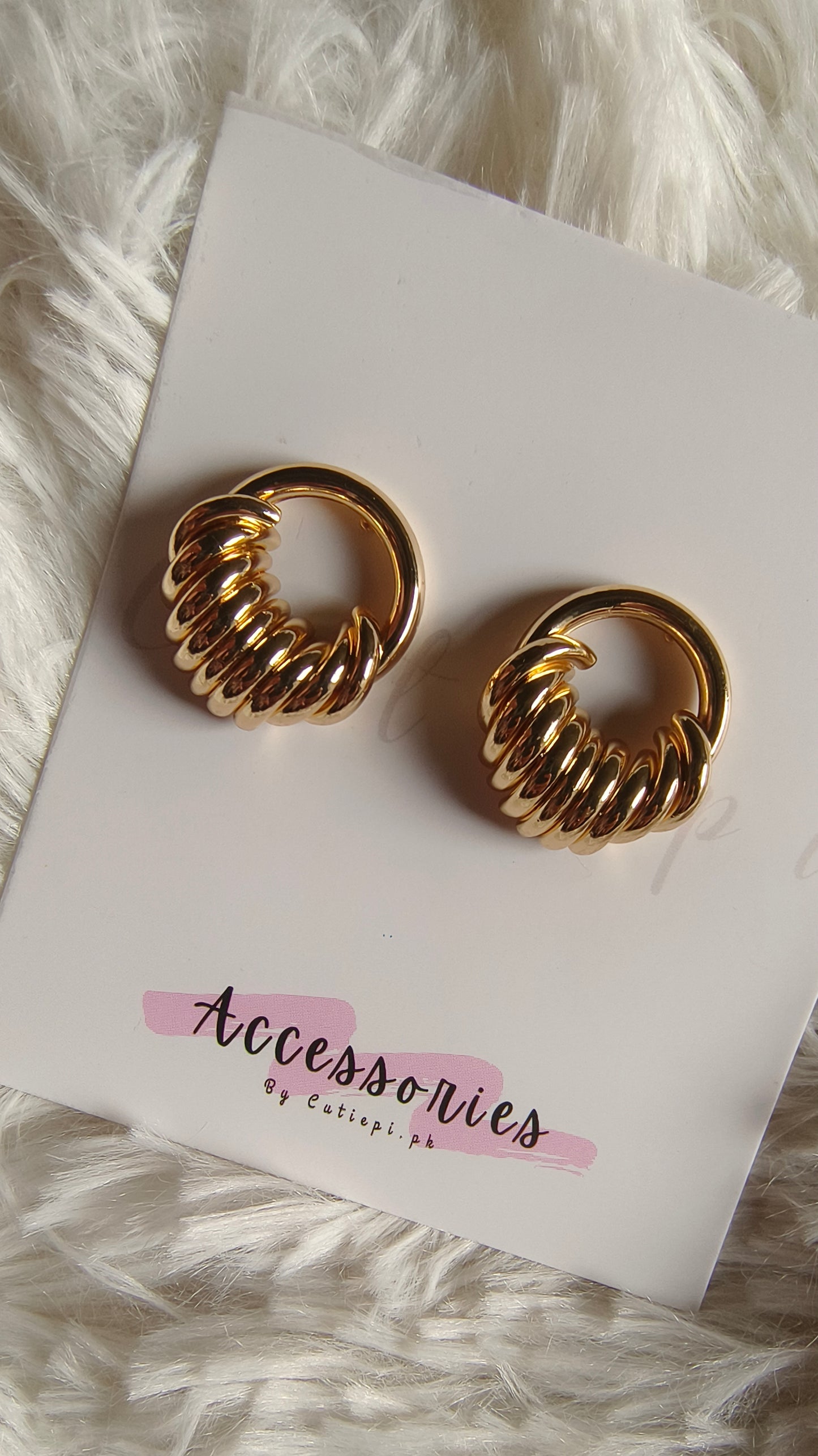 Elegant Multi-Ring Stud Earrings – Timeless Style for Every Occasion