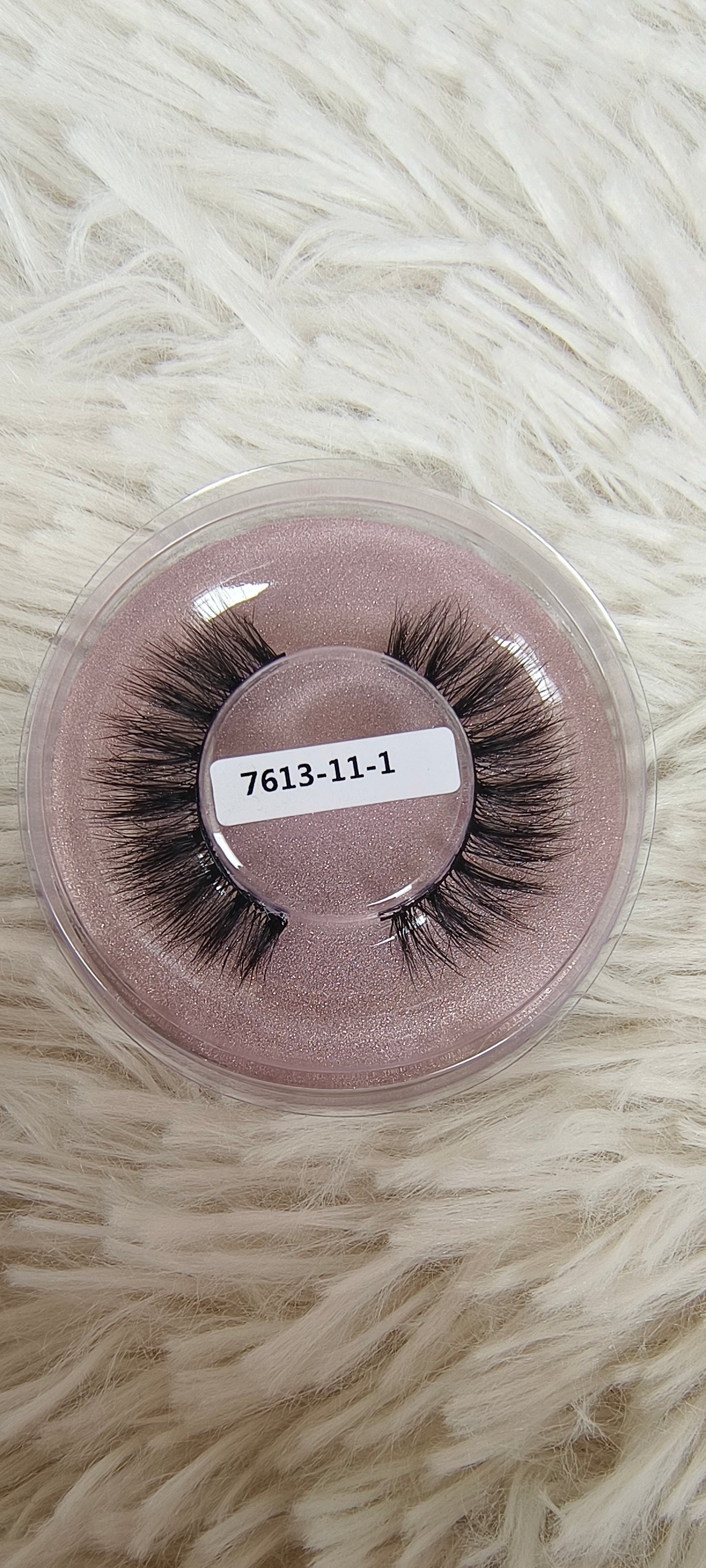 Whisper Luxe – Imported Slender Fluffy Eyelashes (01)