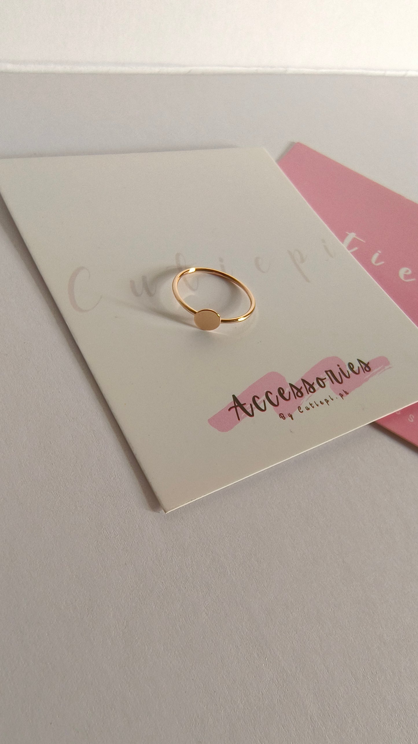 Cute Gold-Plated Round Circle Ring – Minimal Elegance