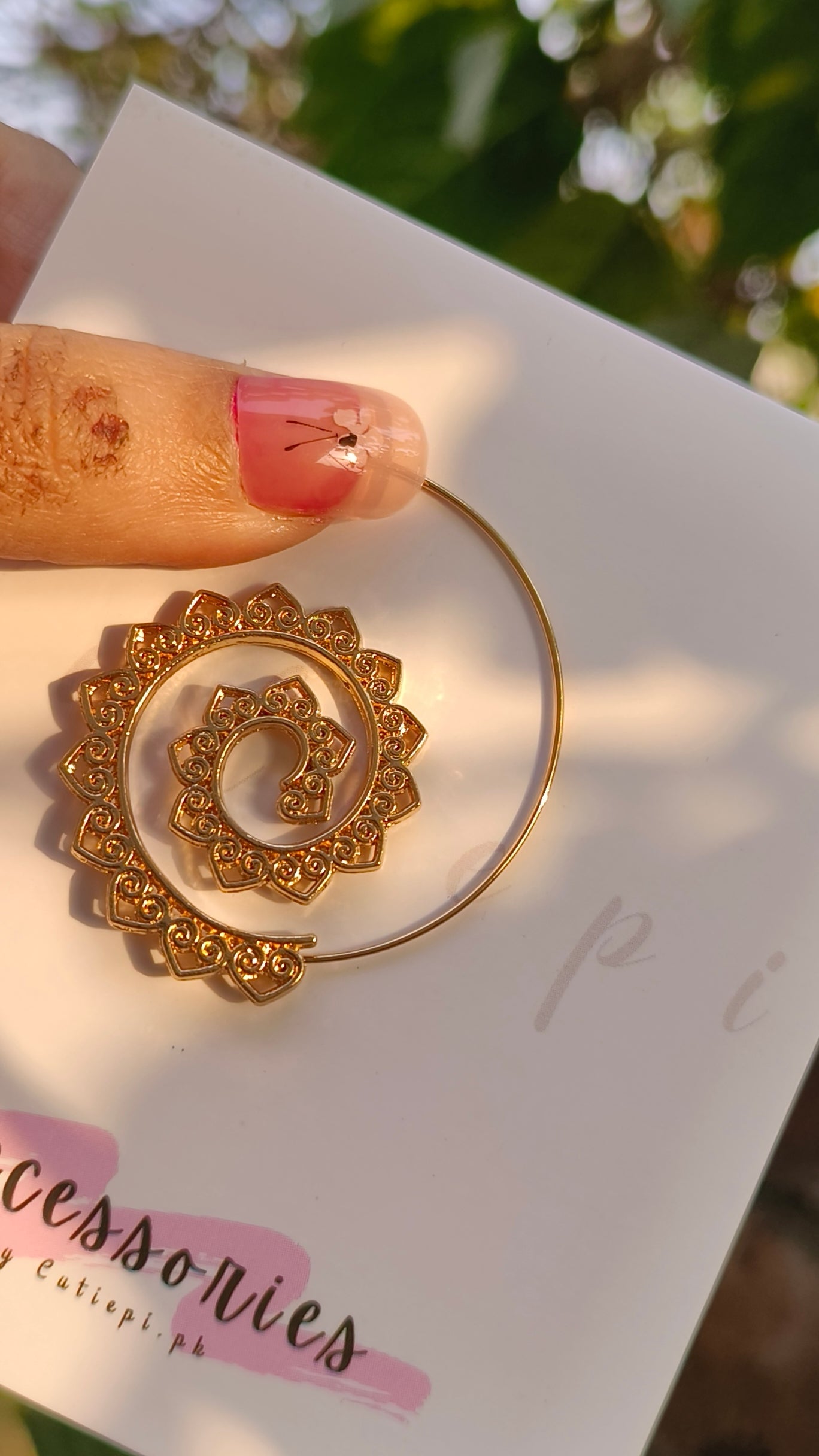 ✨ Trendy Oval Spiral Earrings – Retro Vortex Gear Design with Heart Details 💖