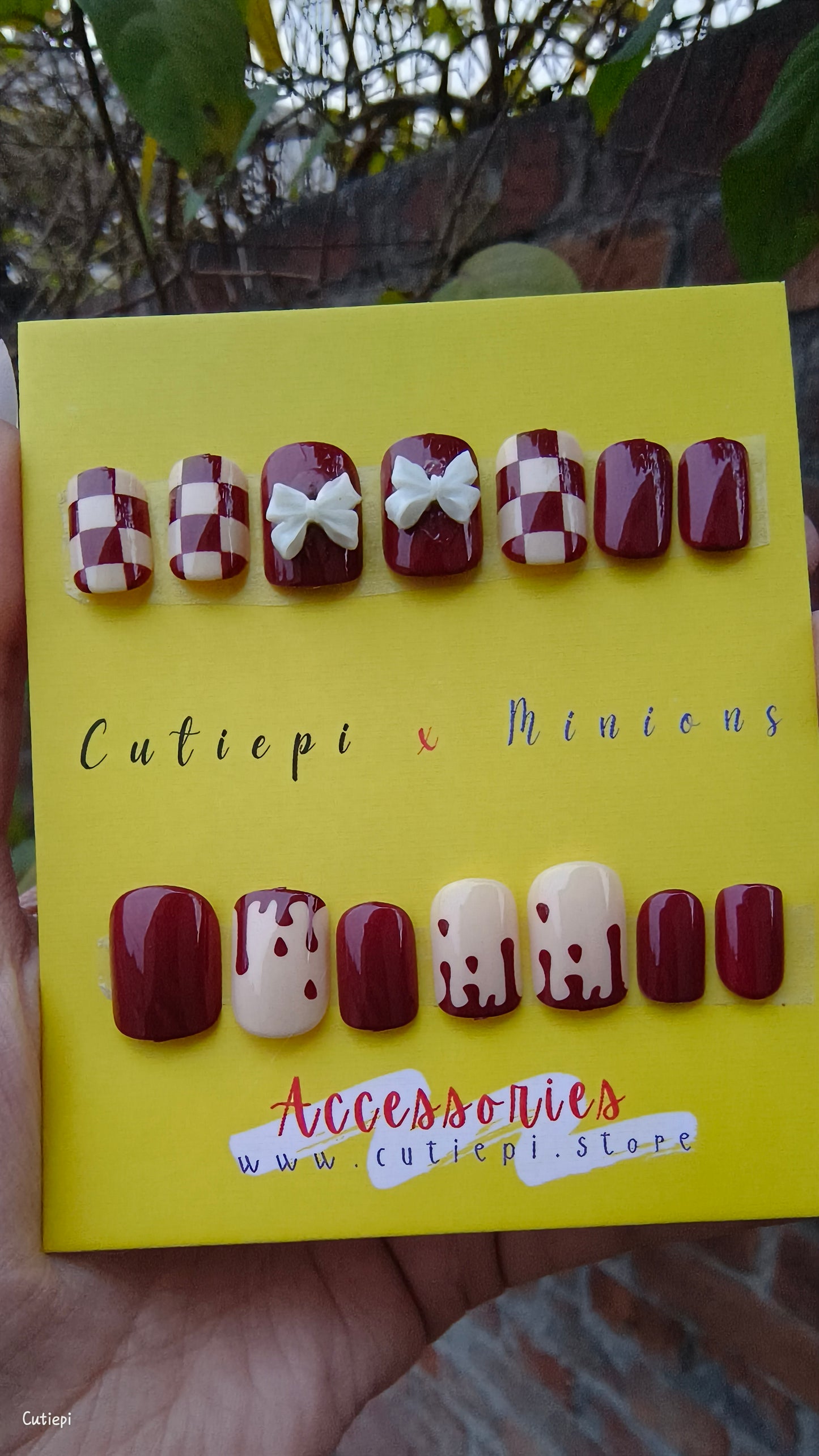 Elegant Brown Bow - 24pcs Nails with Checklist Design
