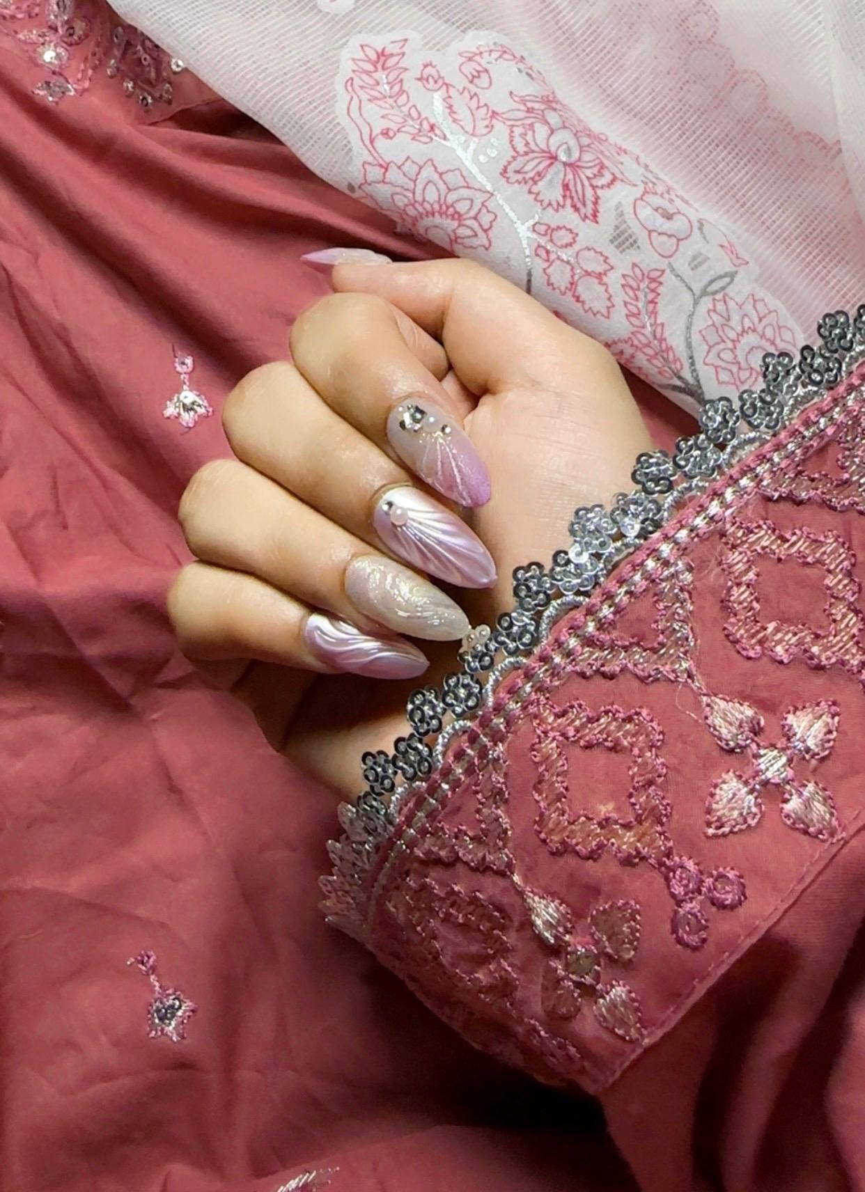 Glitter Pink- 12pcs Handmade Nails with Application Kit (Bridal Edition)