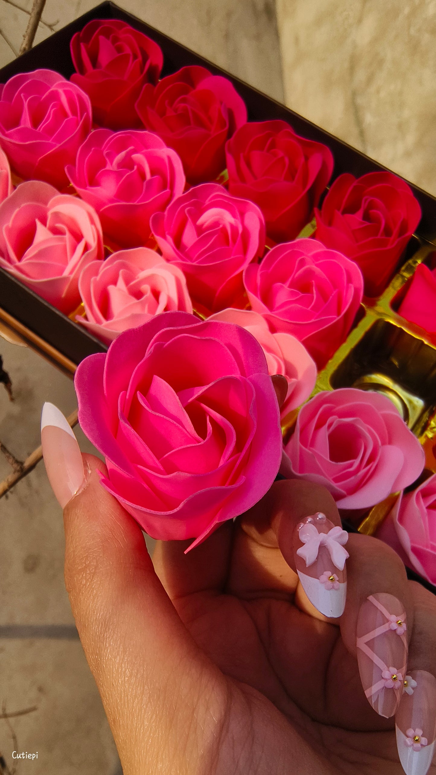 Luxurious 18pcs Rose Soap Flower Gift Box