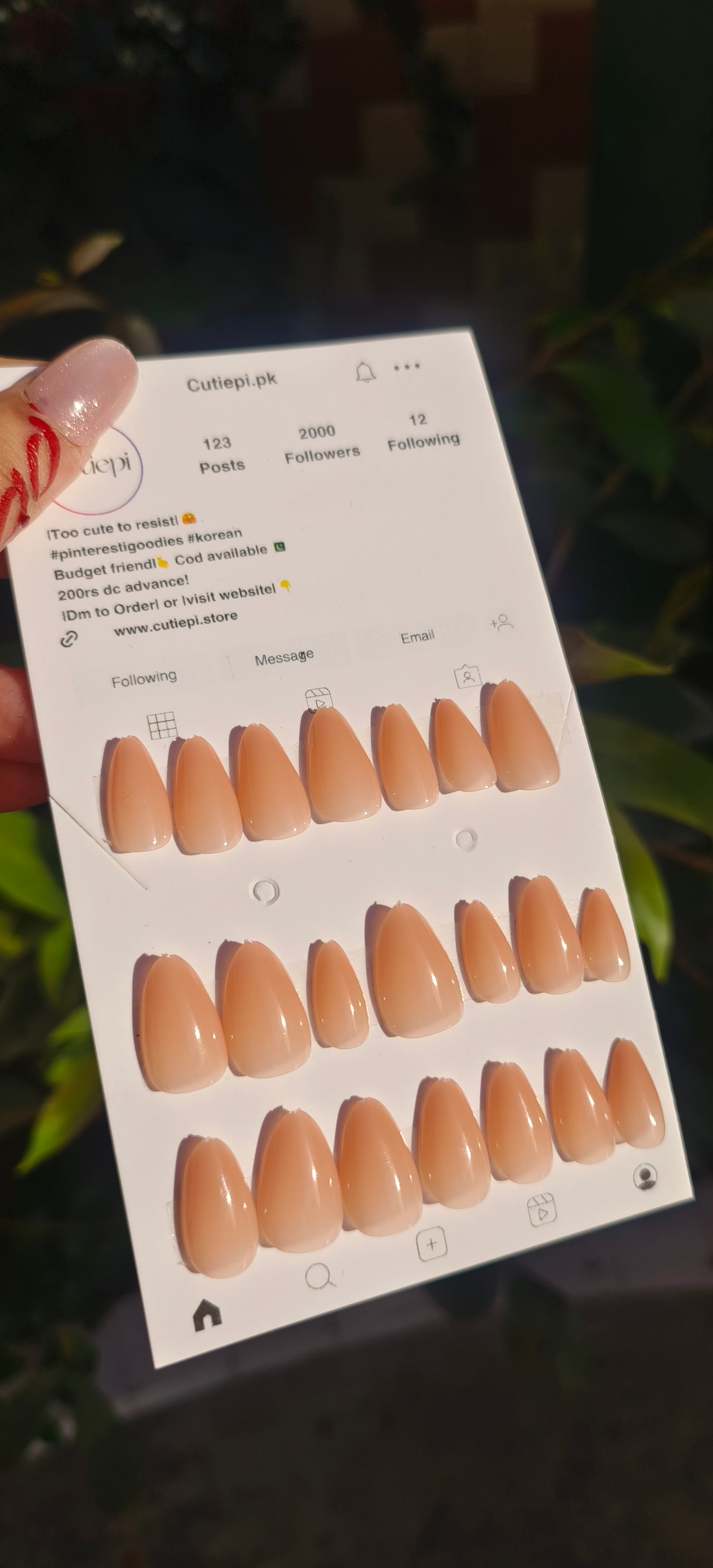 Natural Almond Brown – 24pcs with Application Kit