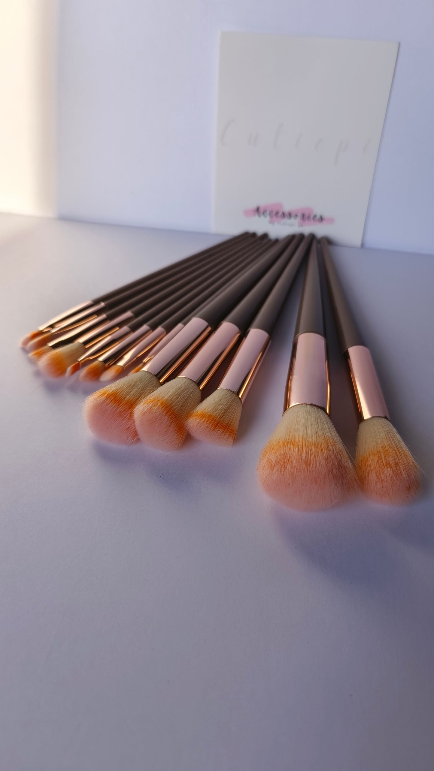 "13-Piece Complete Makeup Brush Set: Soft Bristles for Flawless Application"