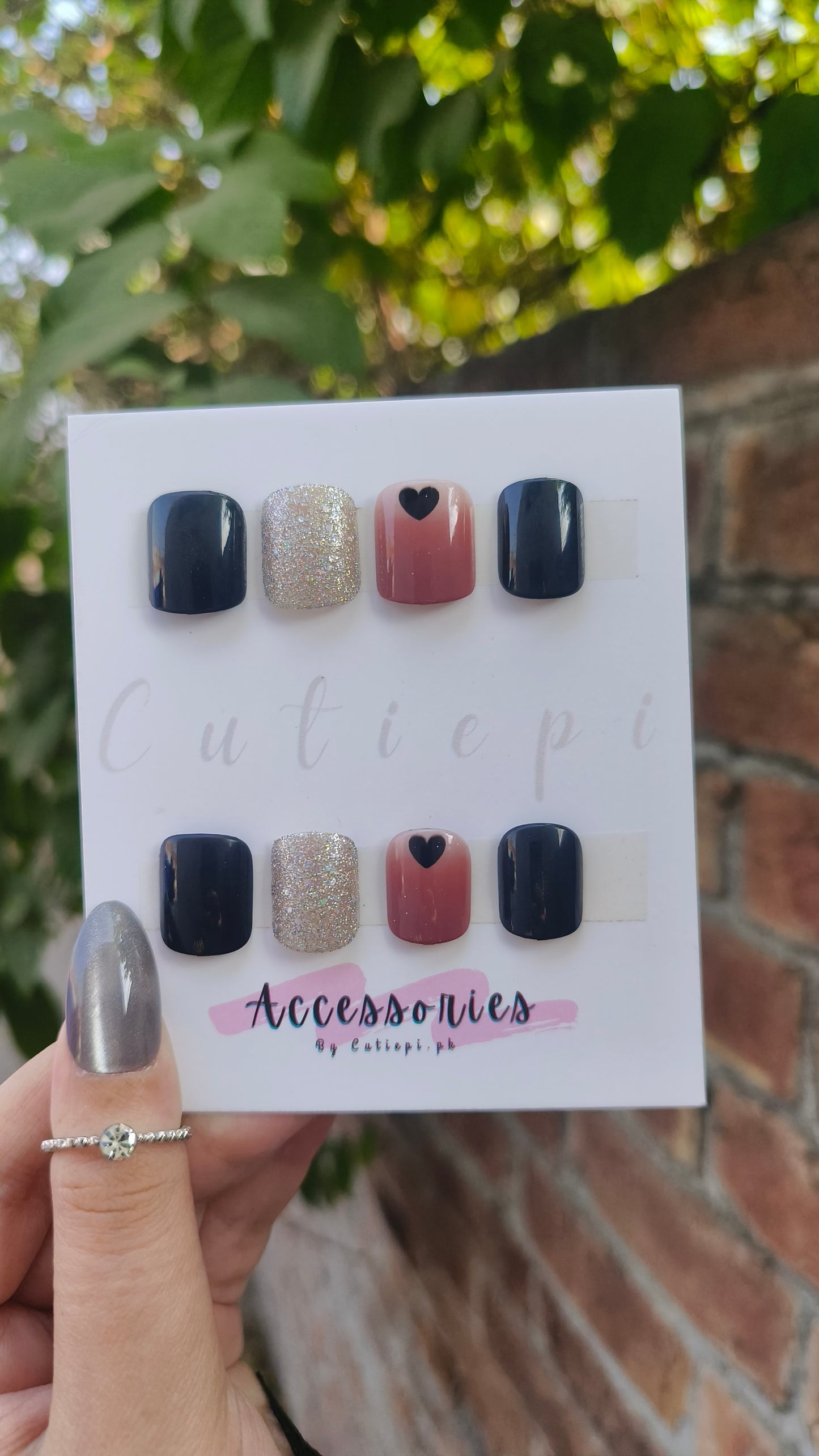 Midnight Glam: Black Silvery Glitter Press-On Nails(Student Offer)