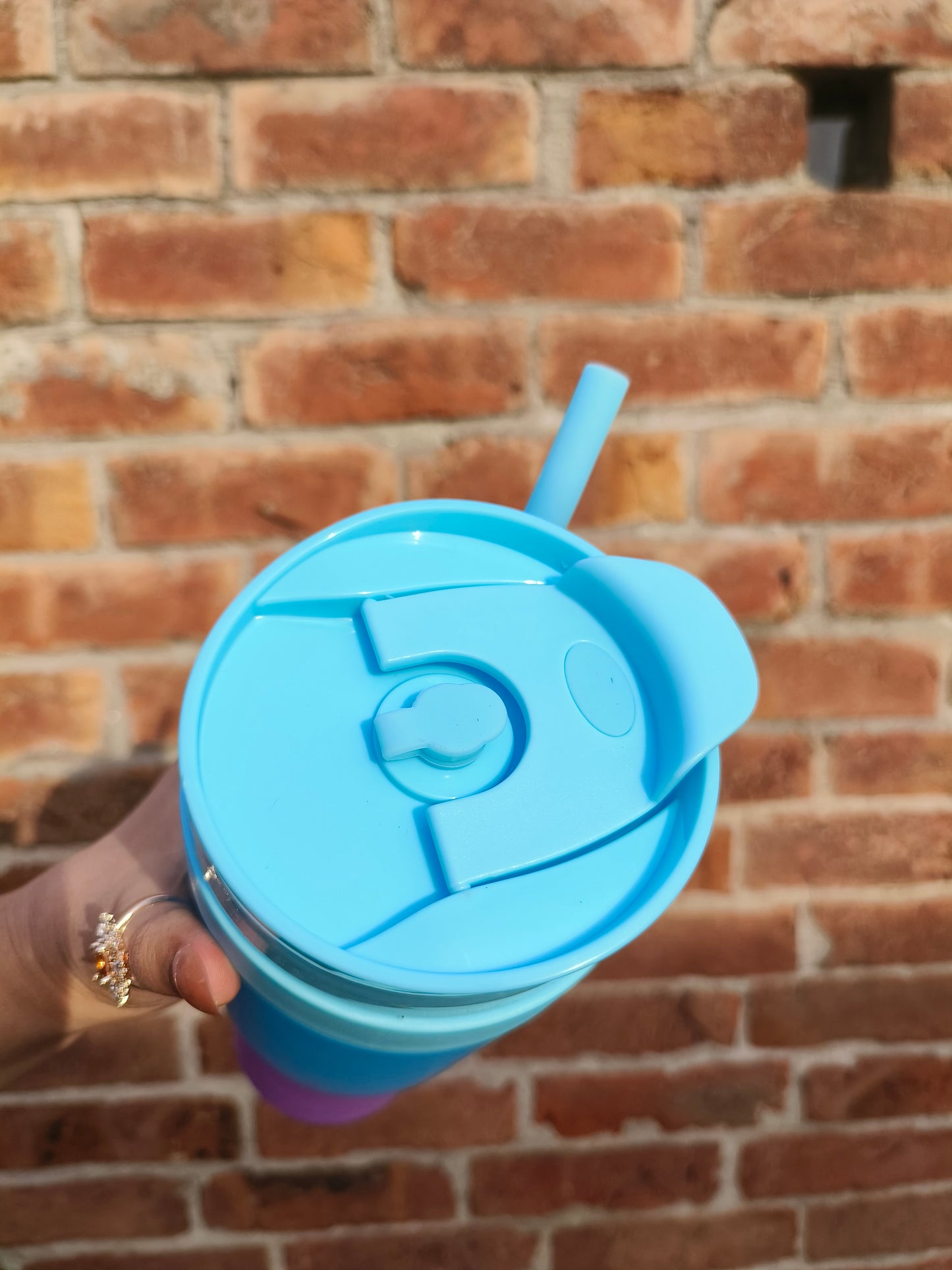 Ethereal Glow Beauty Tumbler – Purple & Blue Hues