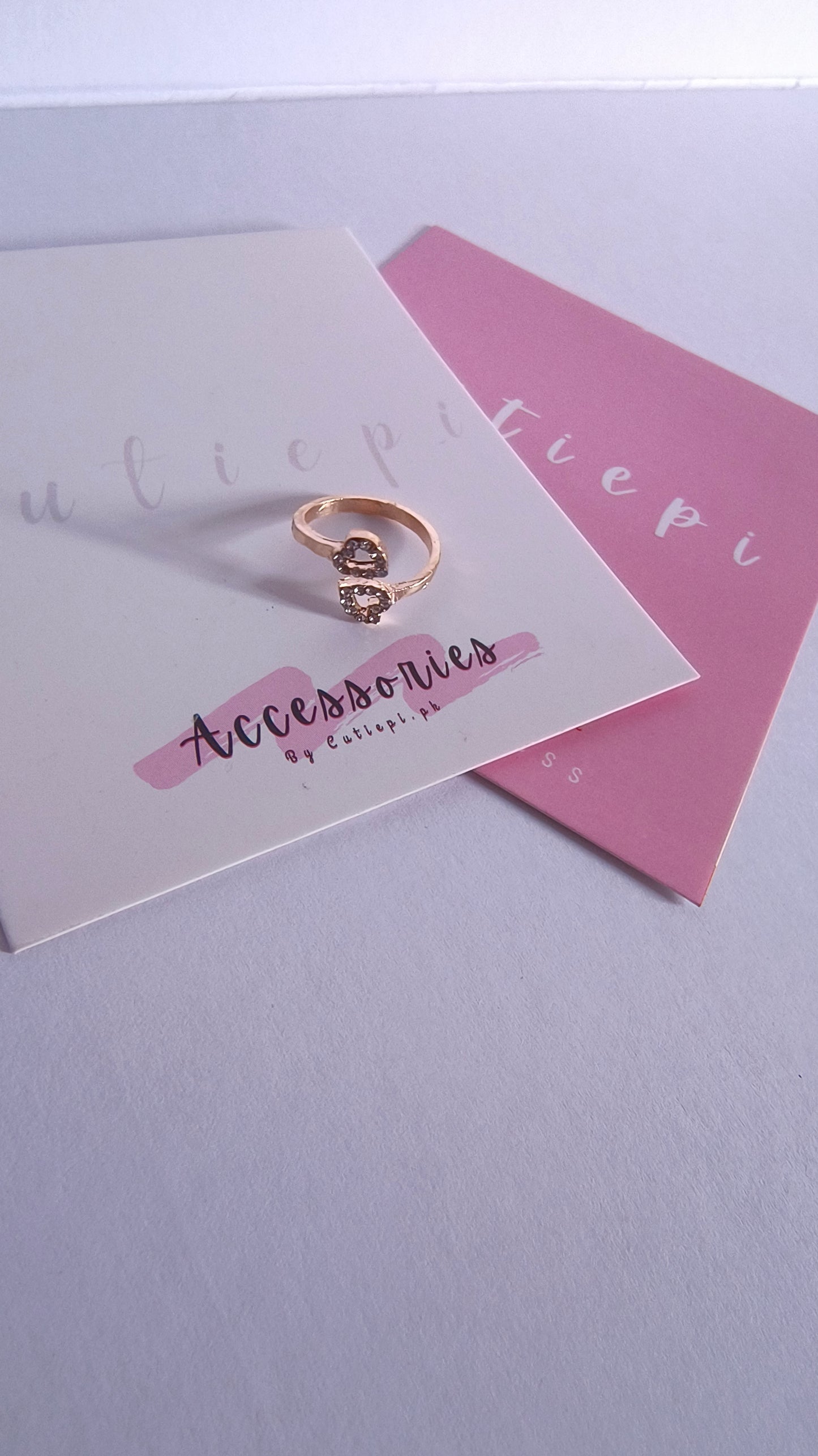 Double-Sided Heart Ring with Rhinestones - Adjustable