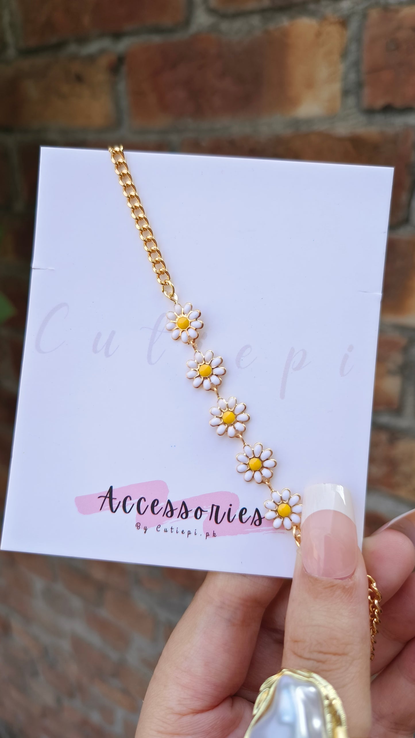 Elegant Daisy Flower Bracelet – Fresh & Chic Daily Accessory"