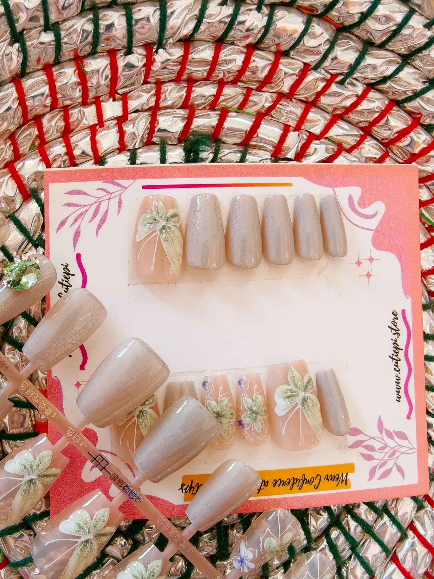 Emerald Beauty - Premium 3d Handmade Nails with Application kit