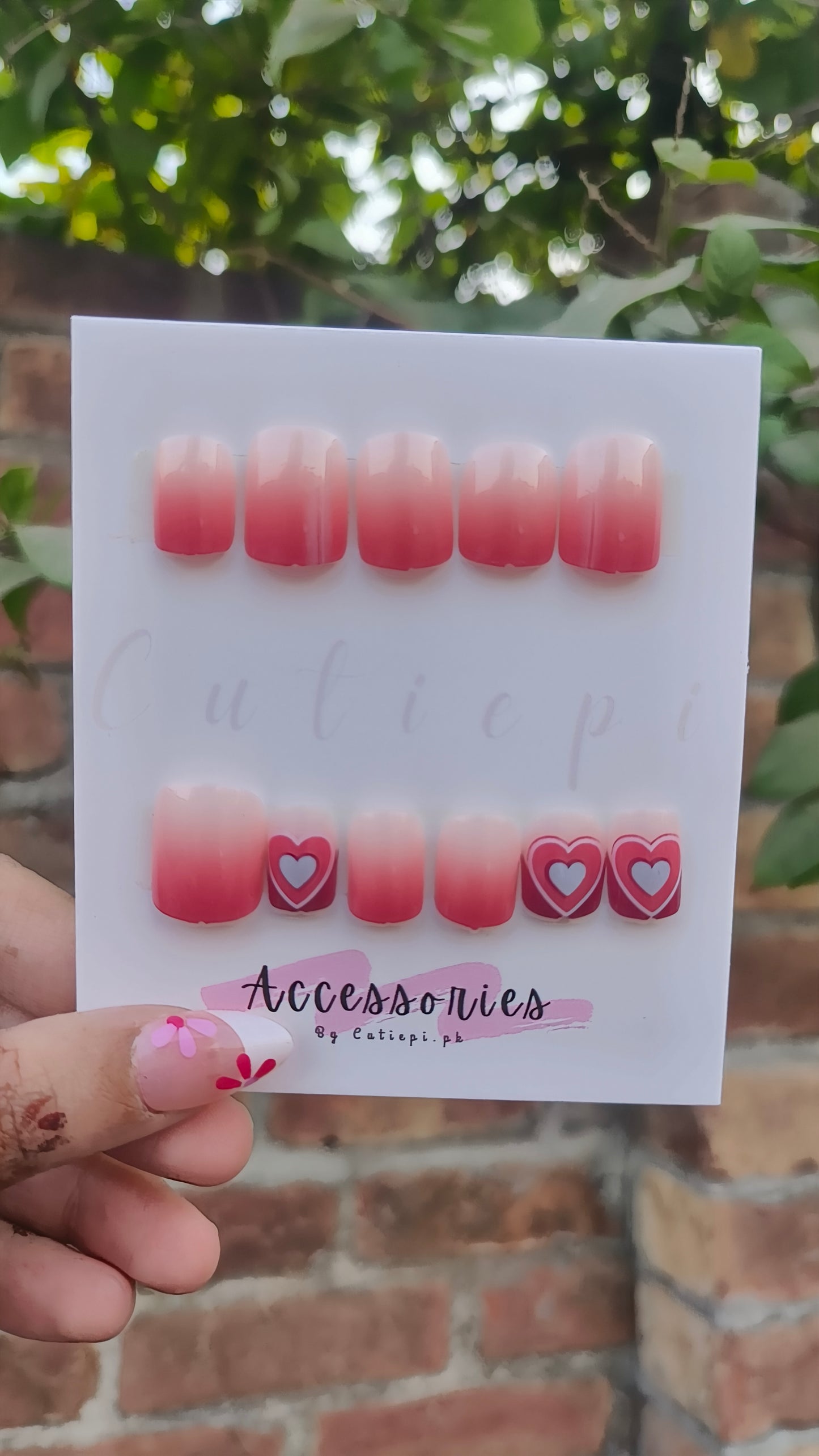 💖 24pcs Love Short Square Fake Nails – Jelly Pink Gradient & Nail Kit 💅✨