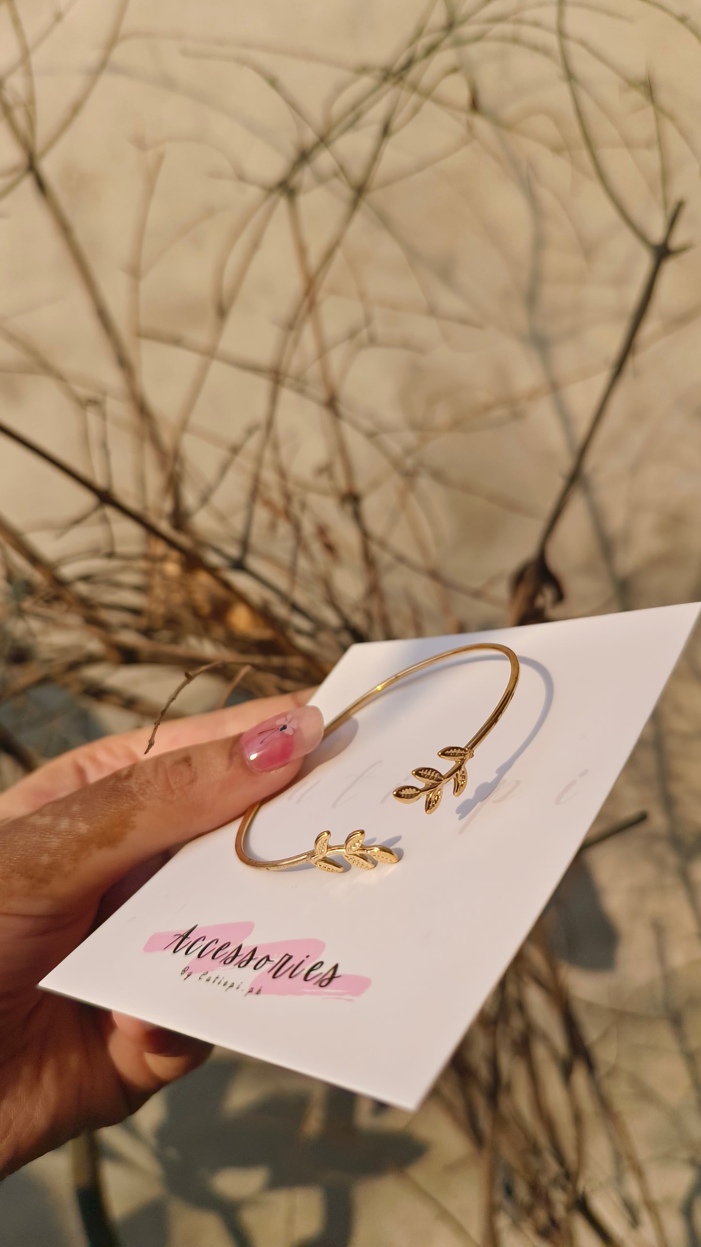 Adjustable Arrow Double-Sided Gold-Plated Bracelet – Trendy & Anti-Tarnish Jewelry