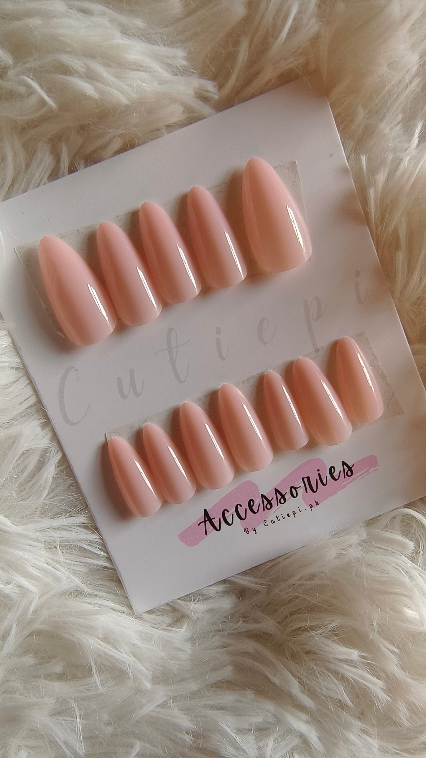 Plain Large Ombre Nails – 24pcs with Application Kit