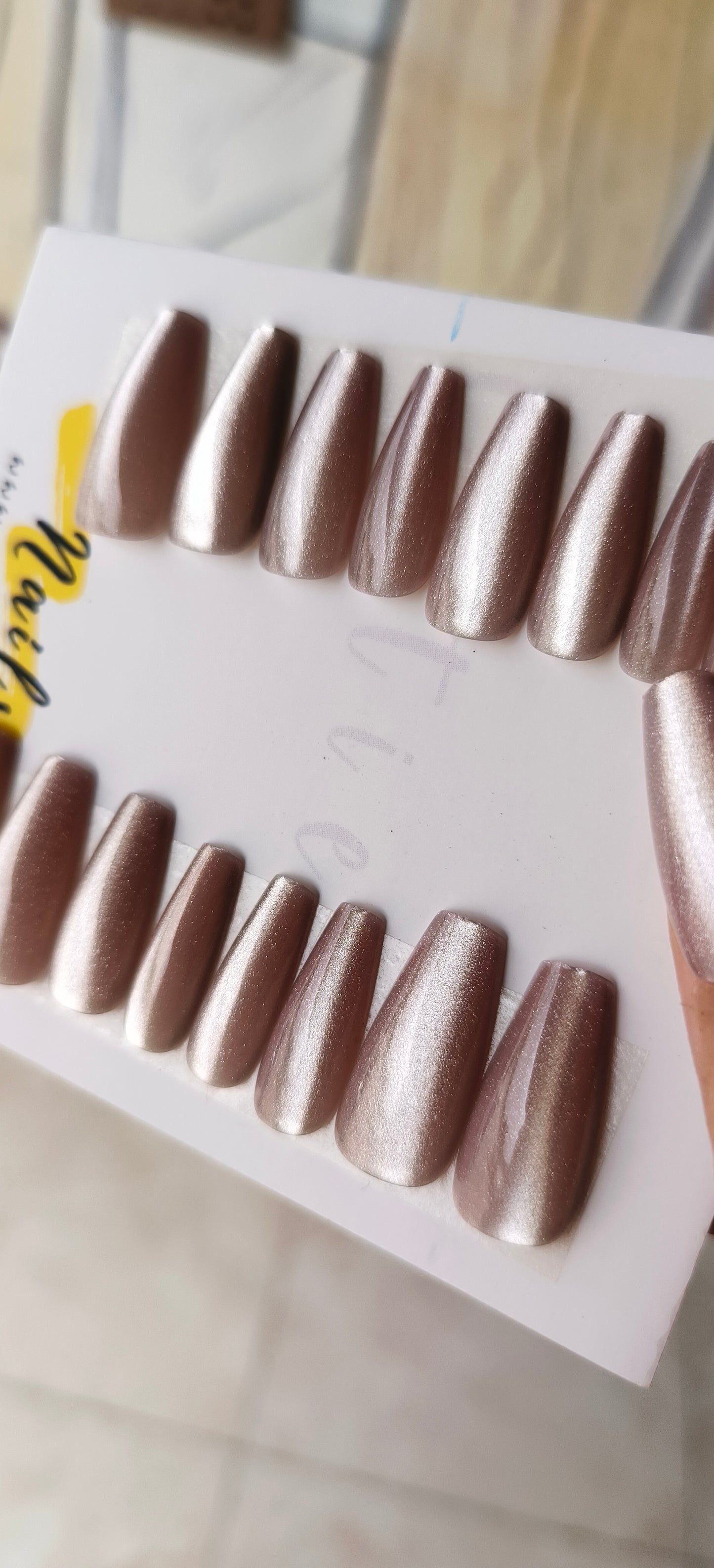 Dreamy tales - 15pcs cat eye nails with Free Application Kit