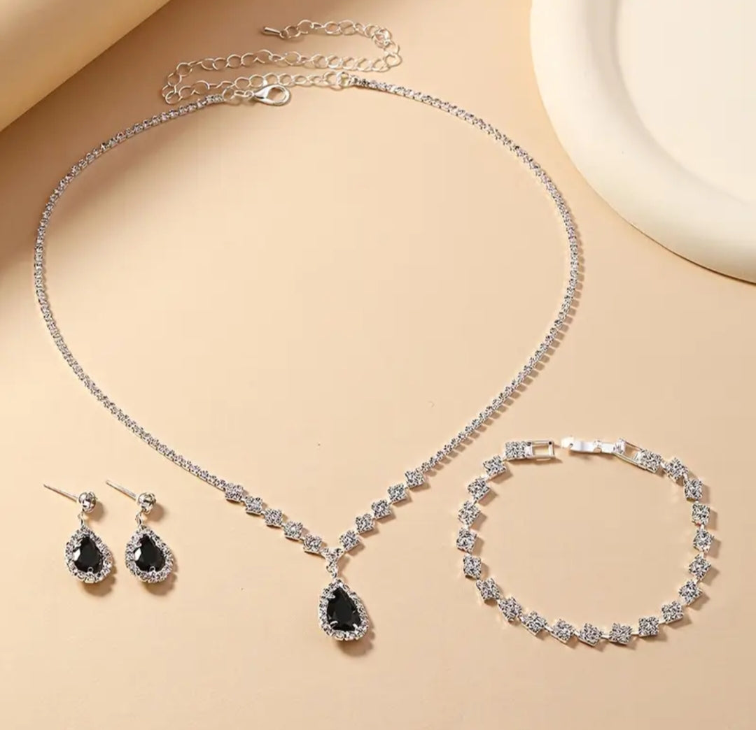 Tear Drop Zircon Set 4pcs- A gift to Remember