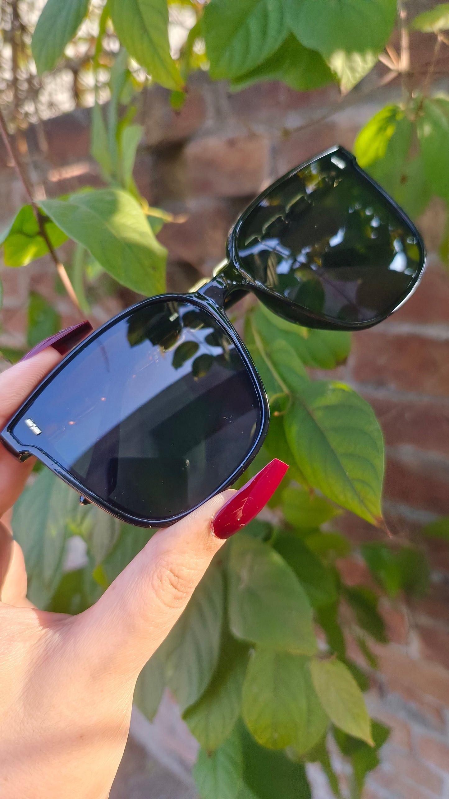 Retro Glam: Large Frame Rectangular Glasses – Black & Gold