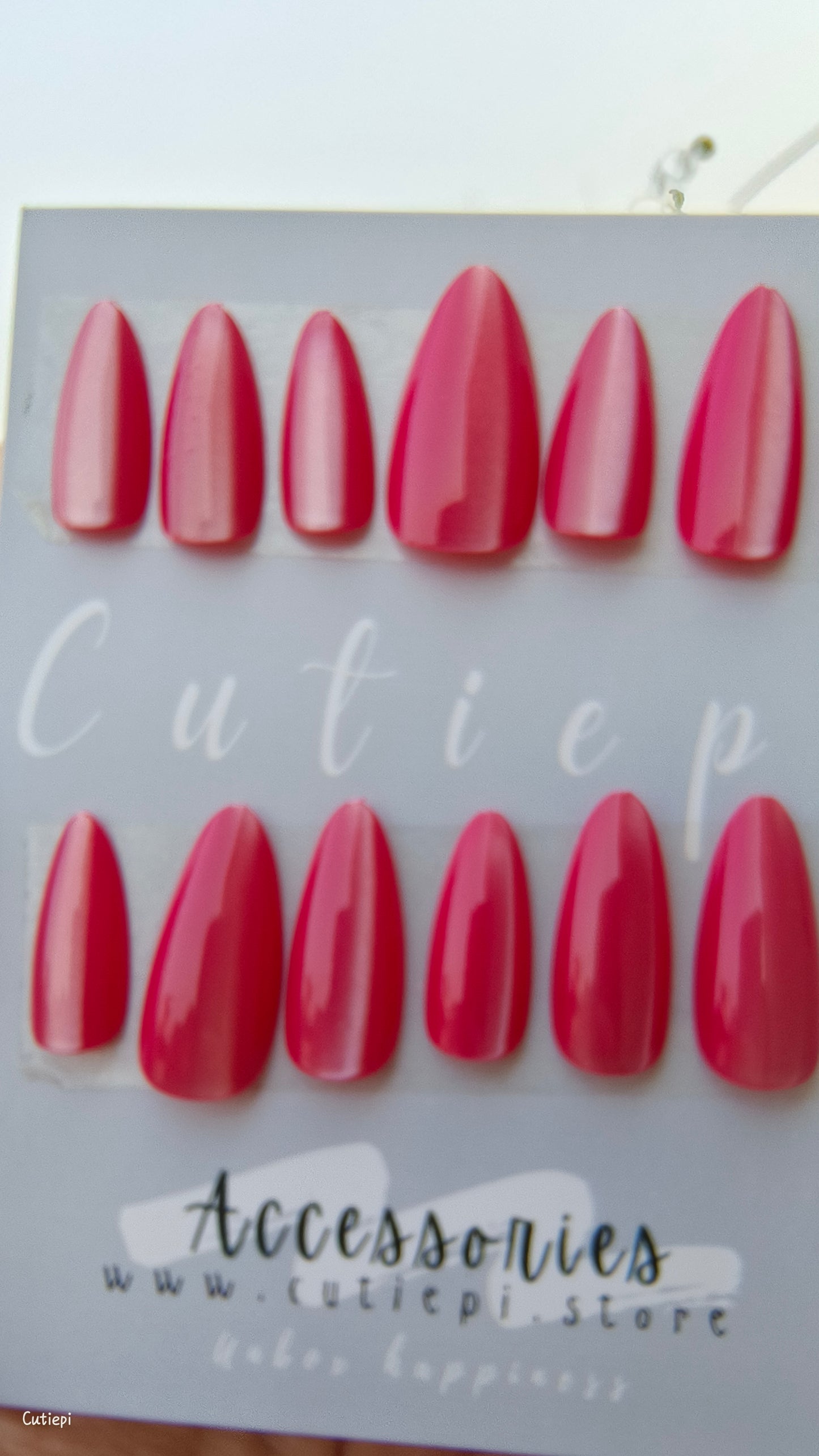 Rosé Glow Cat Eye Nail Set – 24pcs with Application Kit