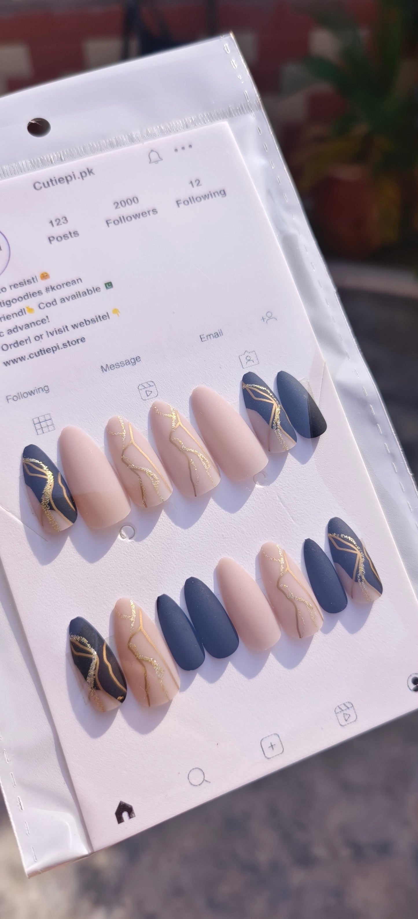Black Swirl Matte Nails- 24pcs with Application Kit