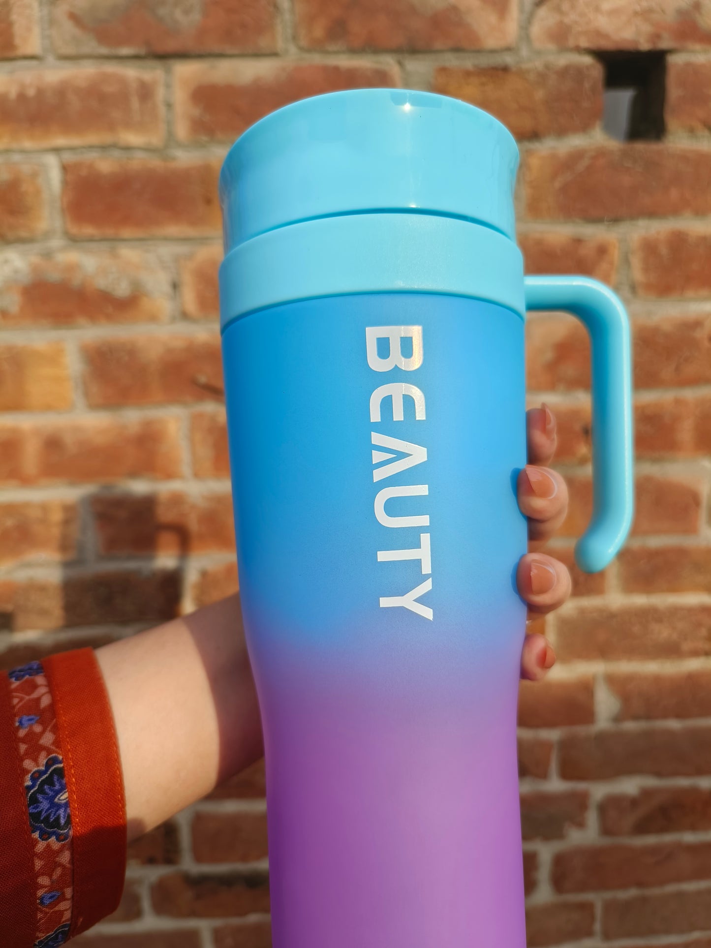 Ethereal Glow Beauty Tumbler – Purple & Blue Hues