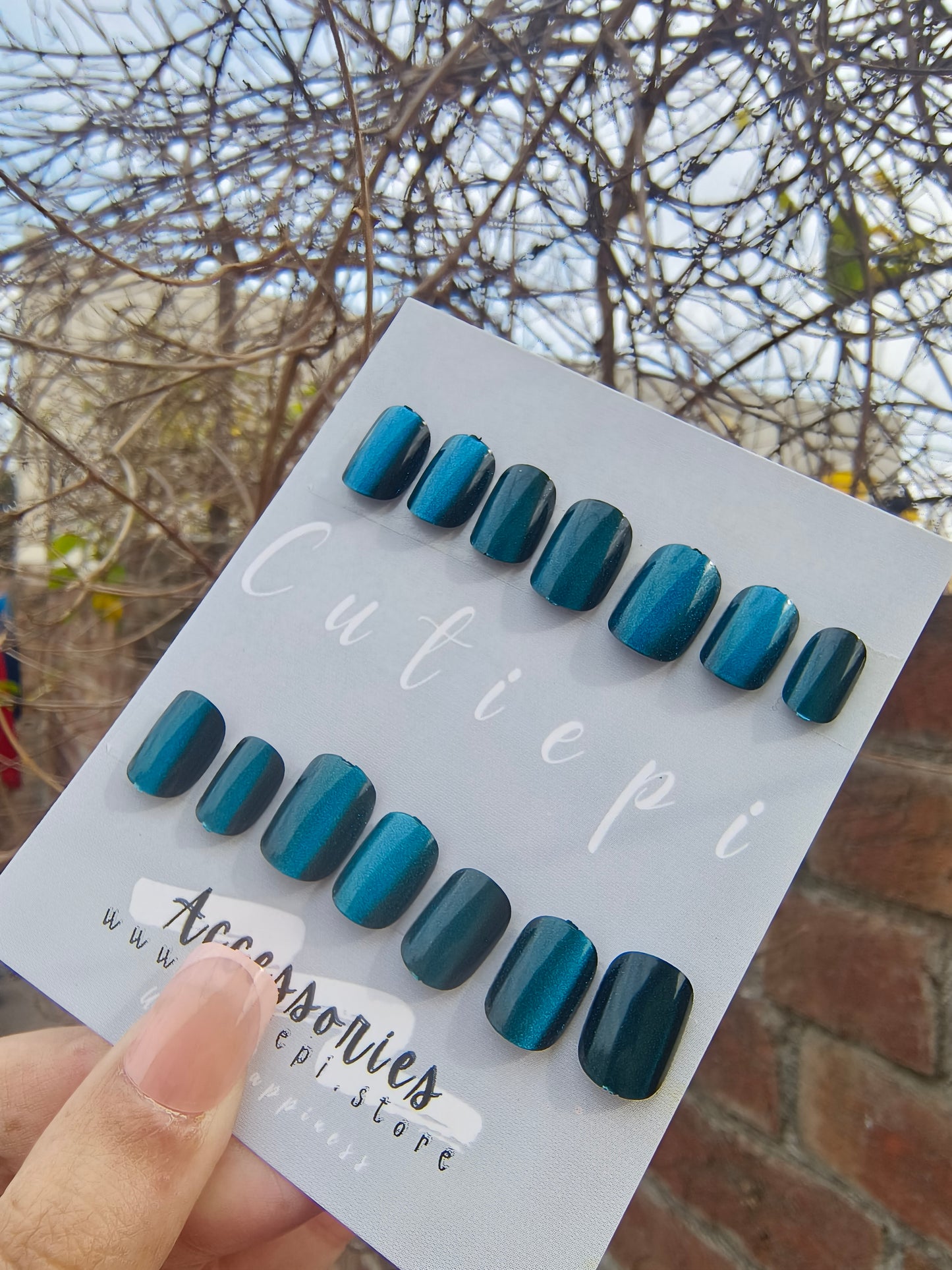 Ocean Mirage Cat Eye Nails – 24pcs with Kit 🌊✨