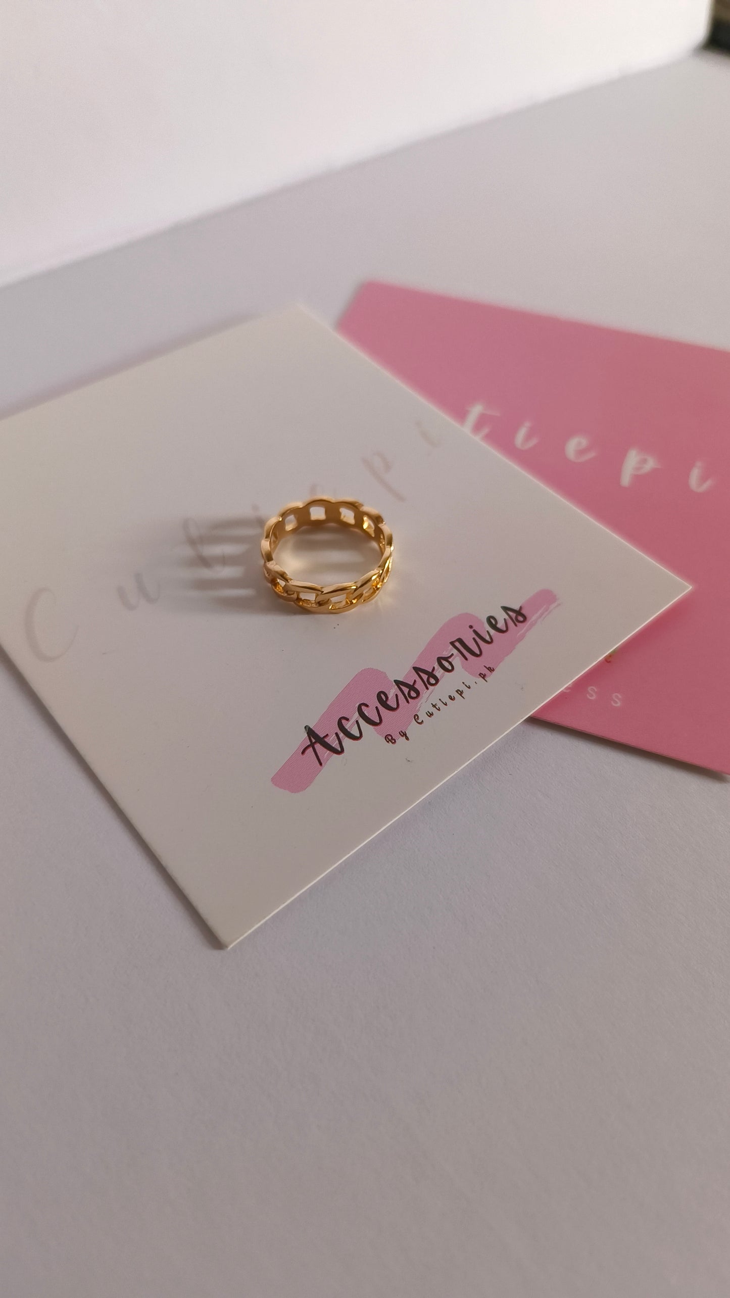 Trendy Gold-Plated Chain Ring