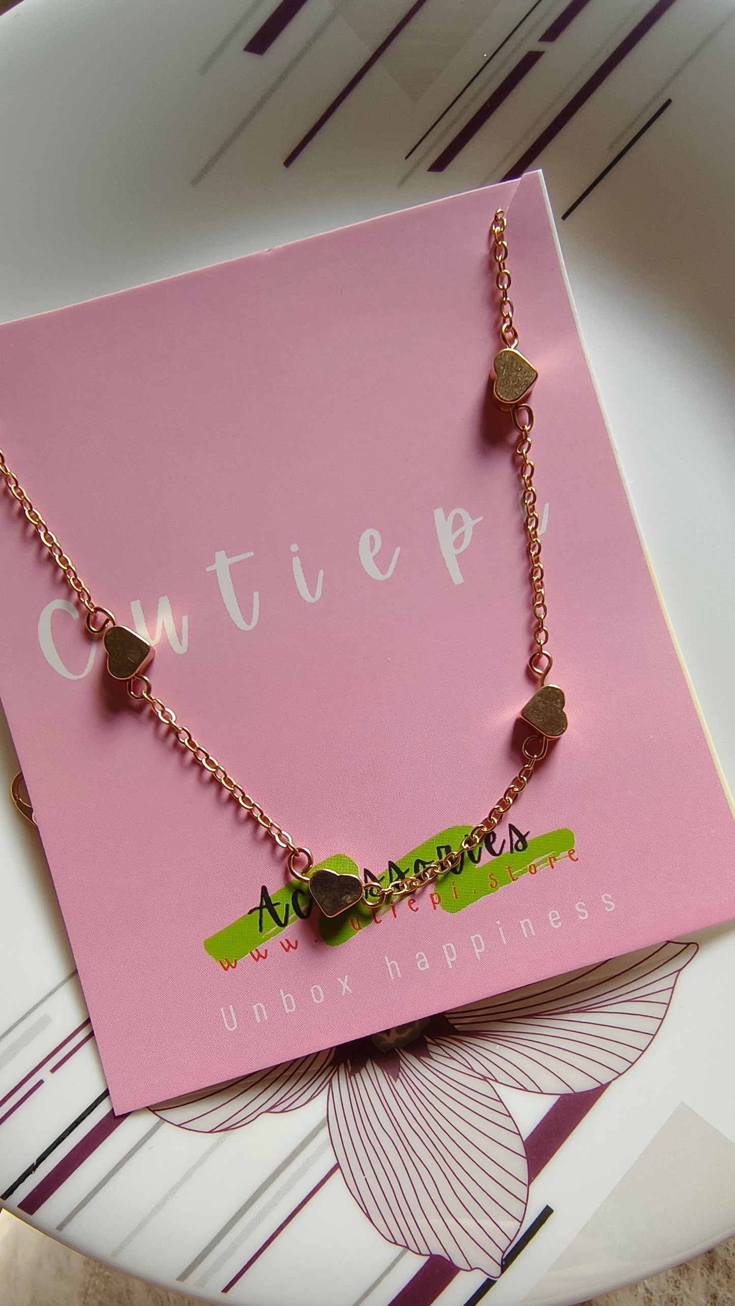 Heart Pendant with Multiple Small Hearts – Elegant & Trendy Gold-Plated Necklace