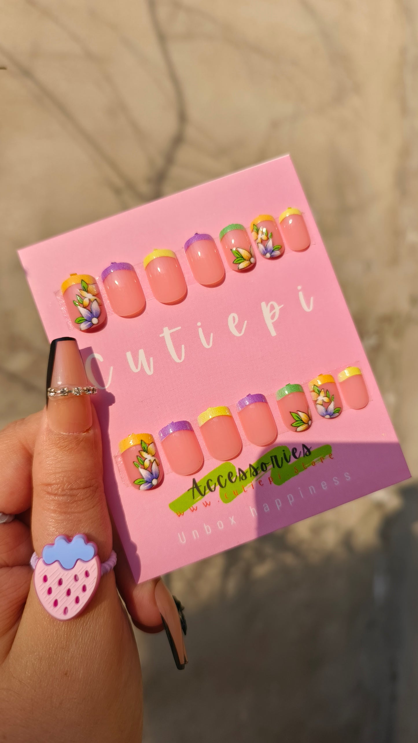 Rainbow Charm – Medium Nails Set"