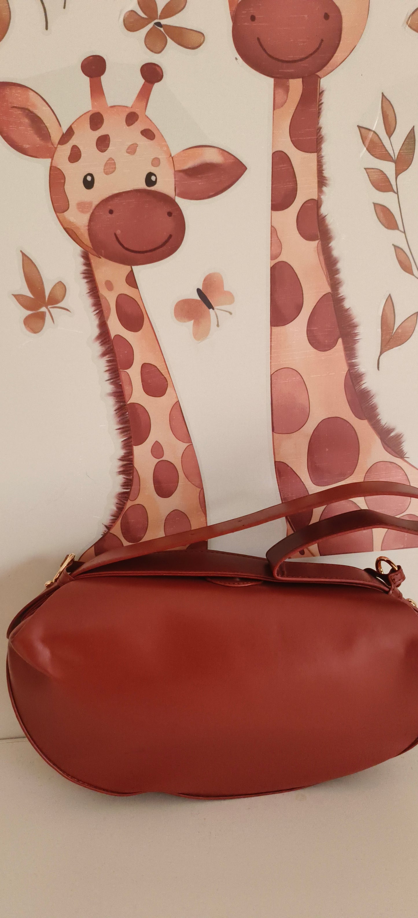 Spacious Luxury Bag- Leather Bag - Unique style