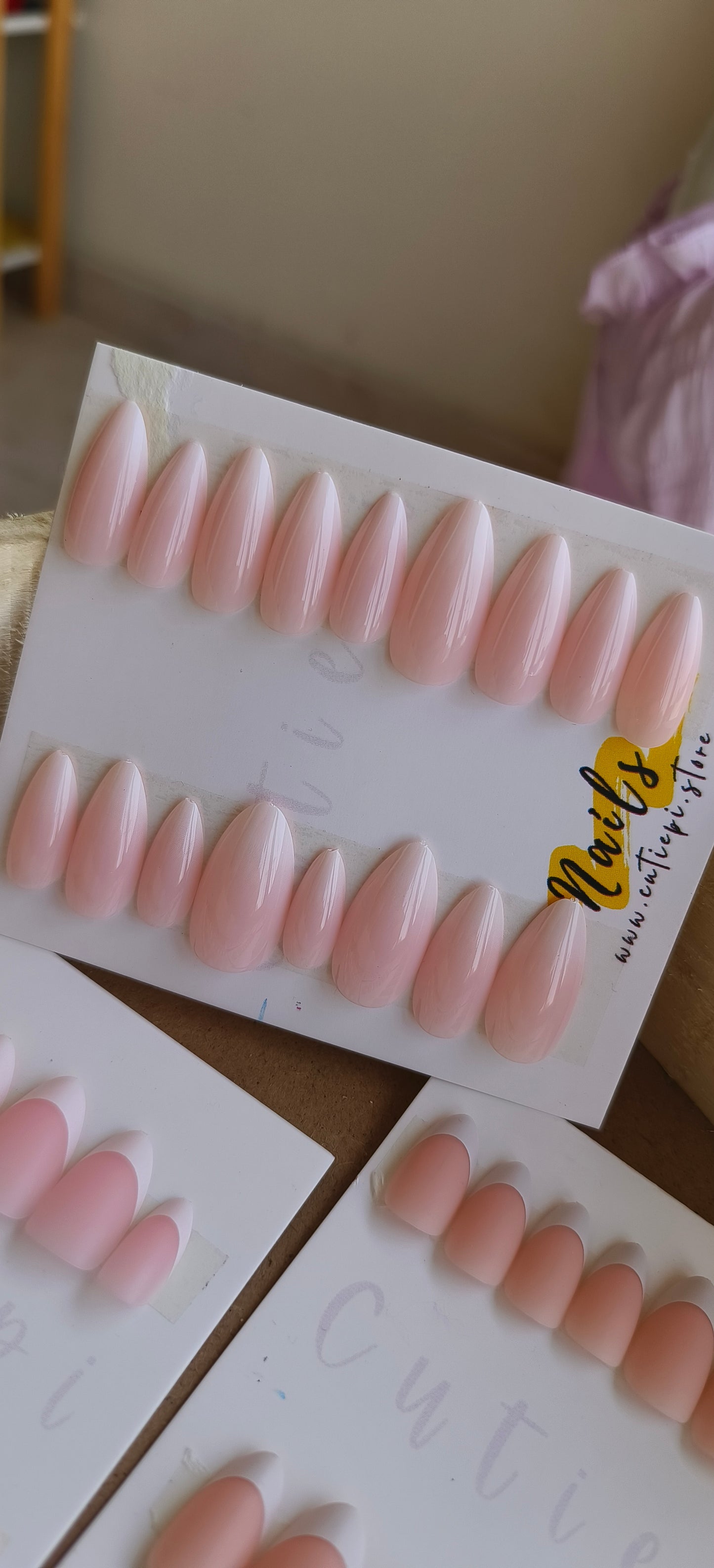 Hania Nails- 24pcs with Application Kit