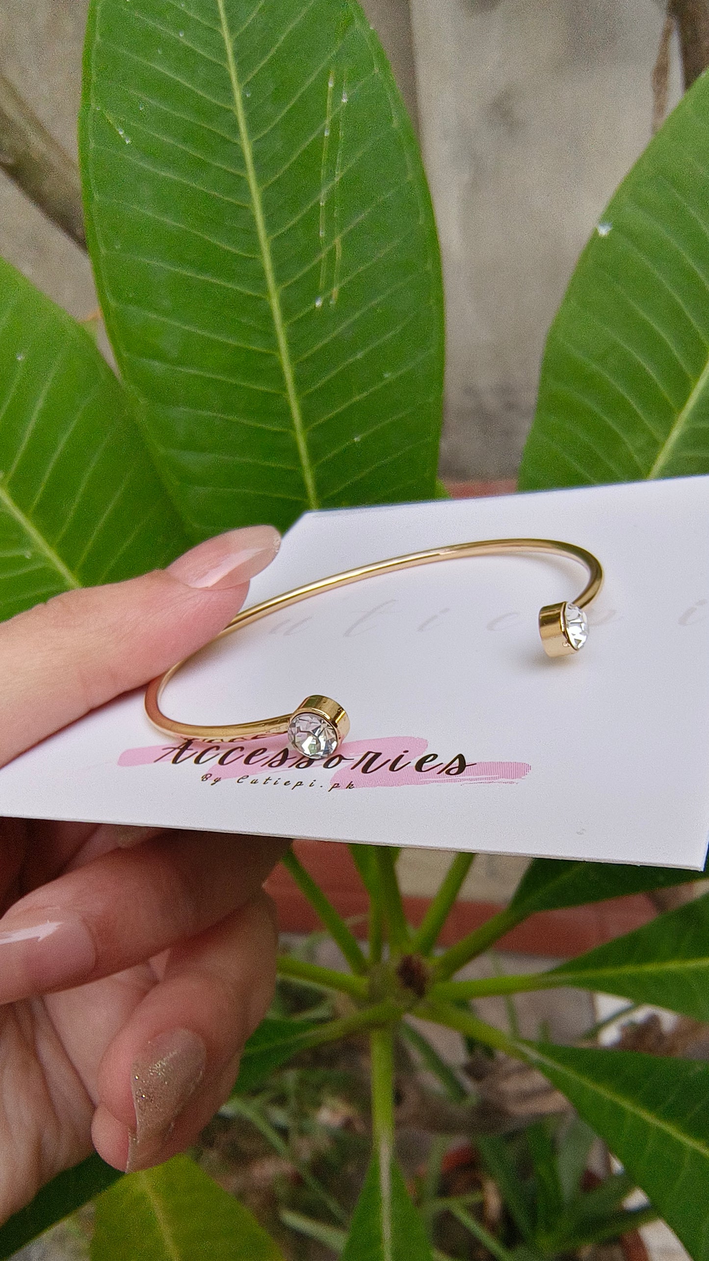 Dual-Sided Pearl Necklace – Modern Elegance