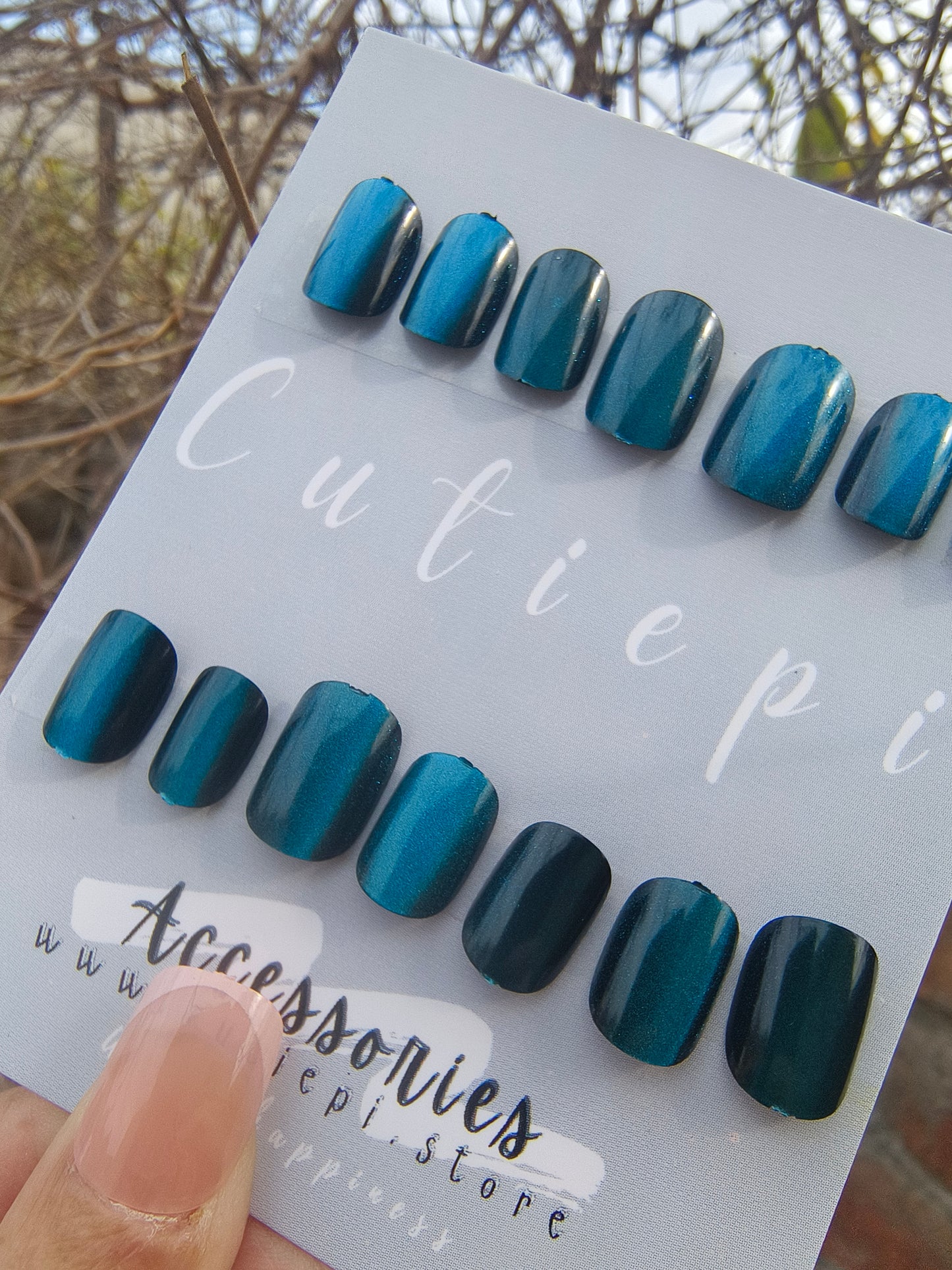 Ocean Mirage Cat Eye Nails – 24pcs with Kit 🌊✨