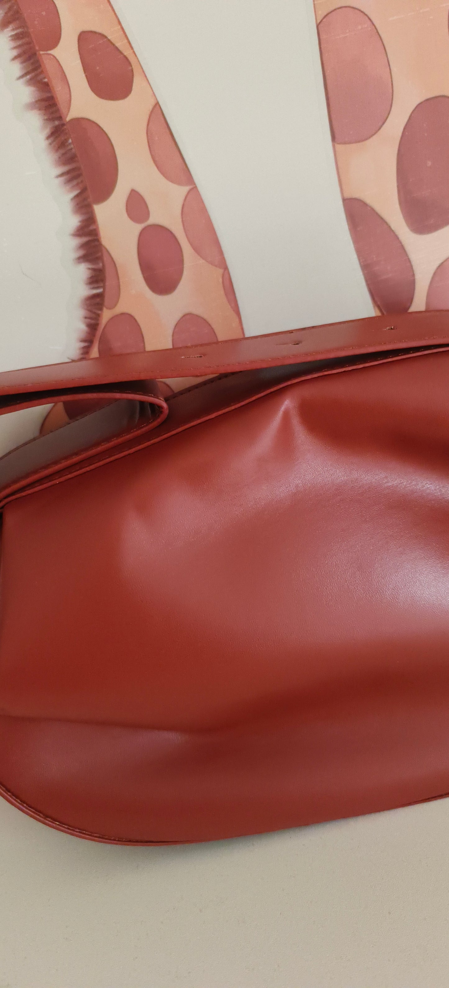 Spacious Luxury Bag- Leather Bag - Unique style