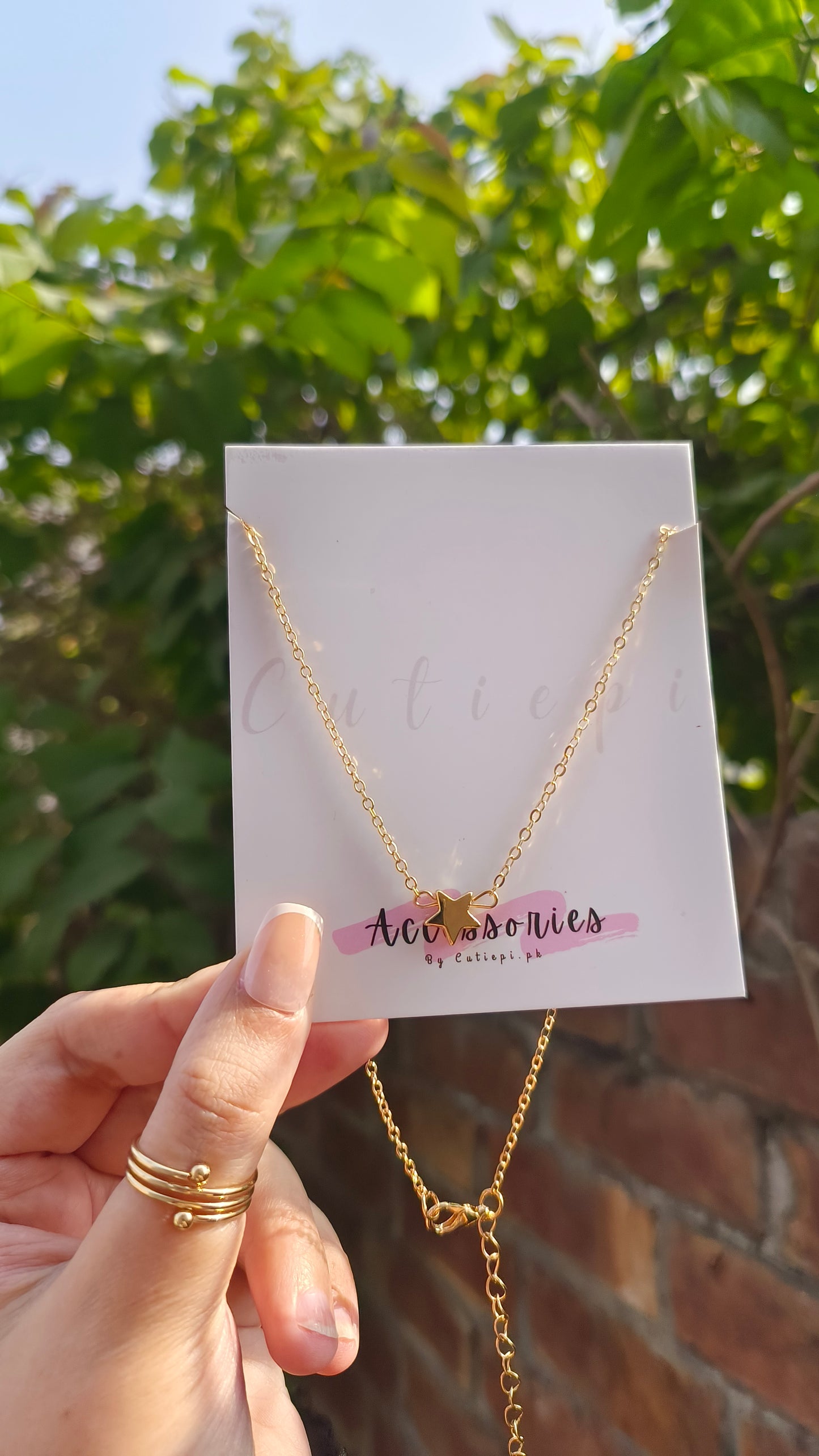 Star Necklace – Gold-Plated Elegance