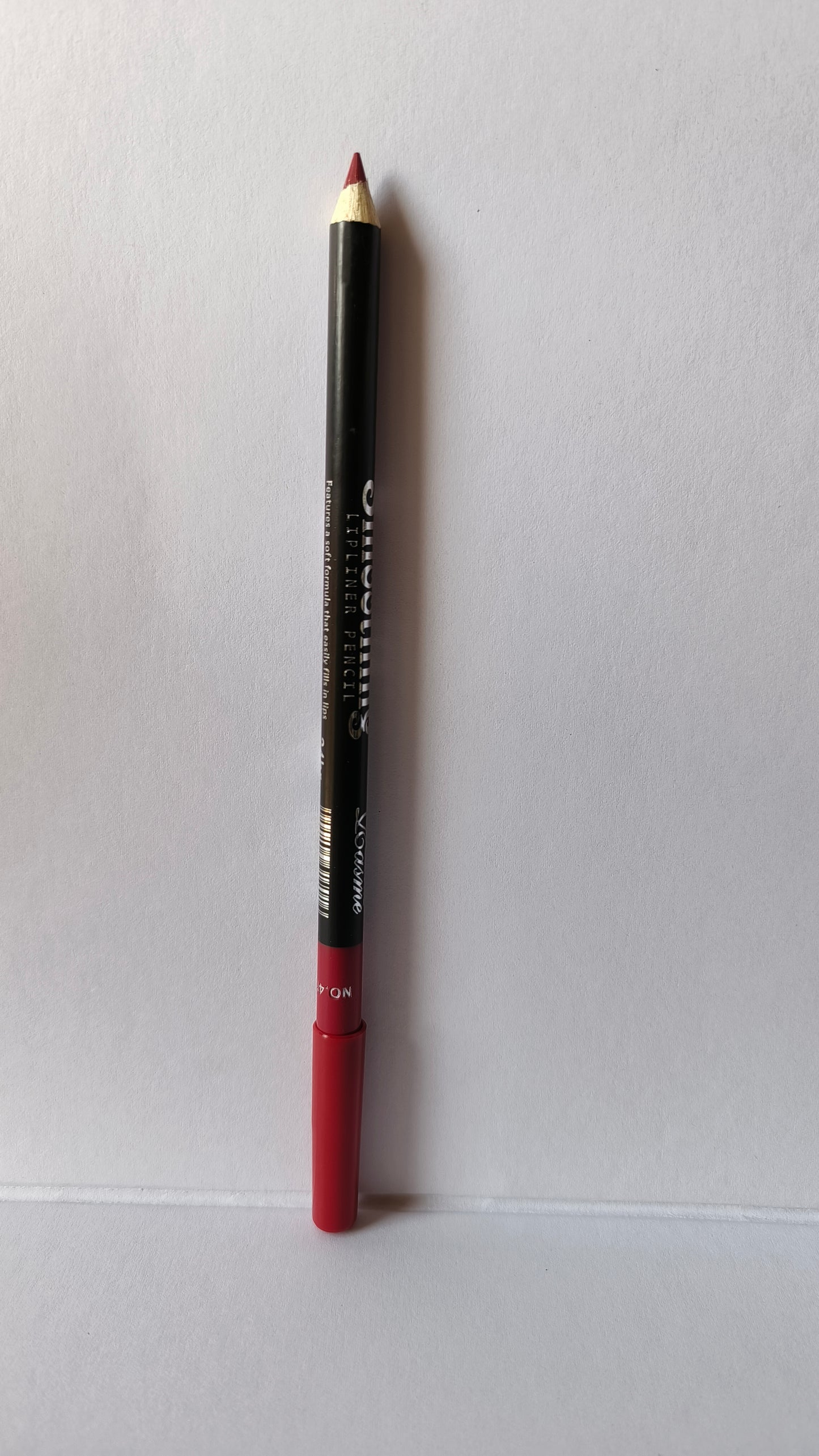 1 Pc Waterproof Lip Liner – Smudge-Proof & Long-Lasting