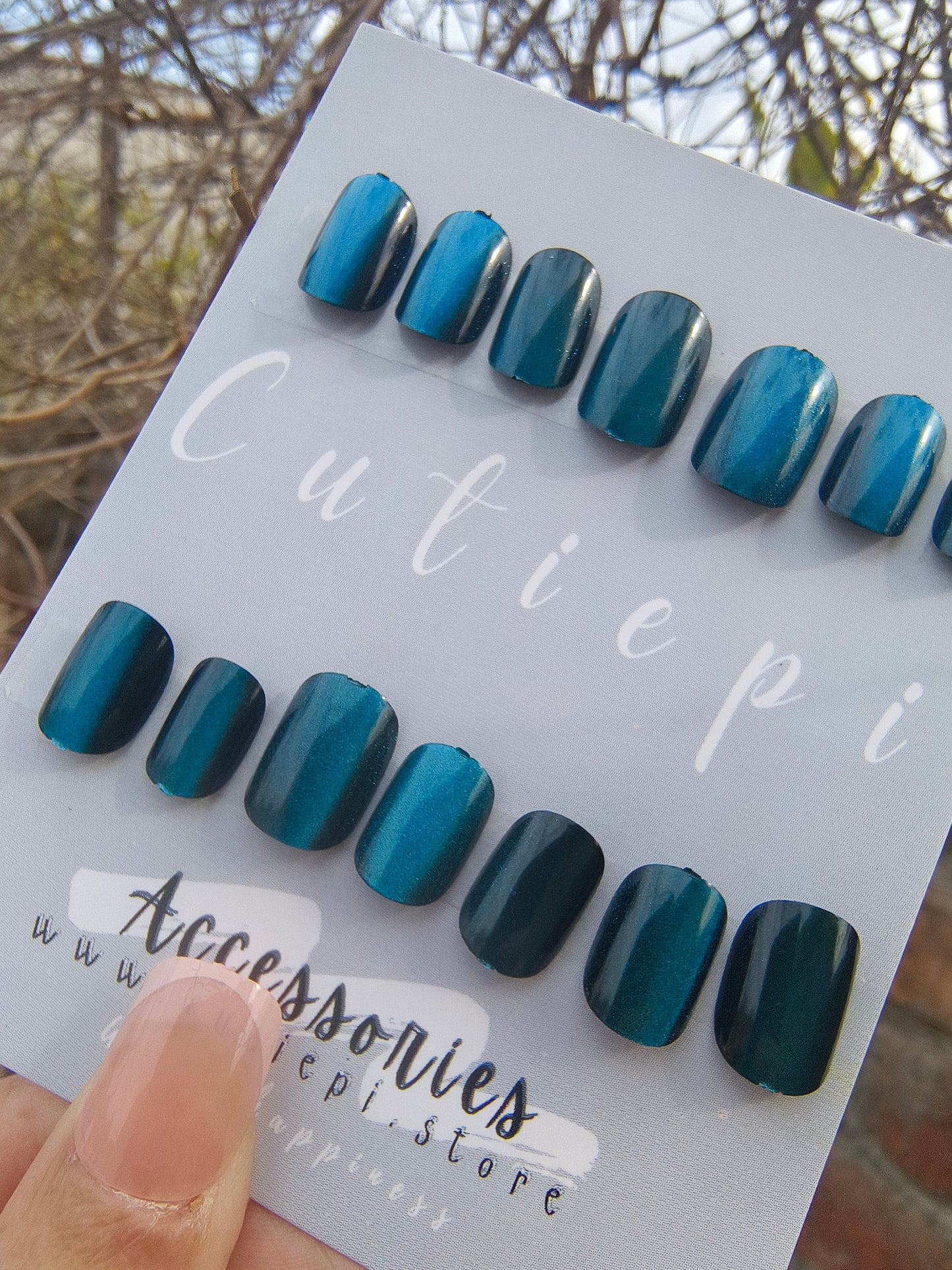 Ocean Mirage Cat Eye Nails – 24pcs with Kit 🌊✨
