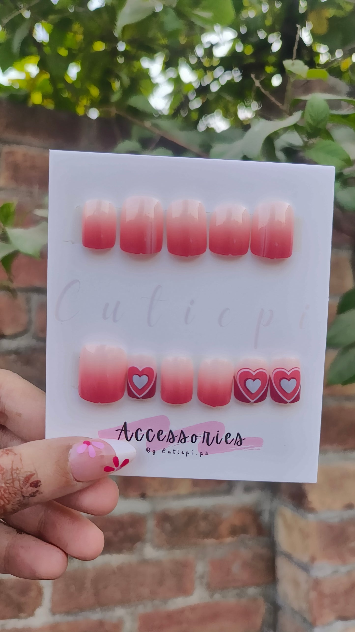 💖 24pcs Love Short Square Fake Nails – Jelly Pink Gradient & Nail Kit 💅✨