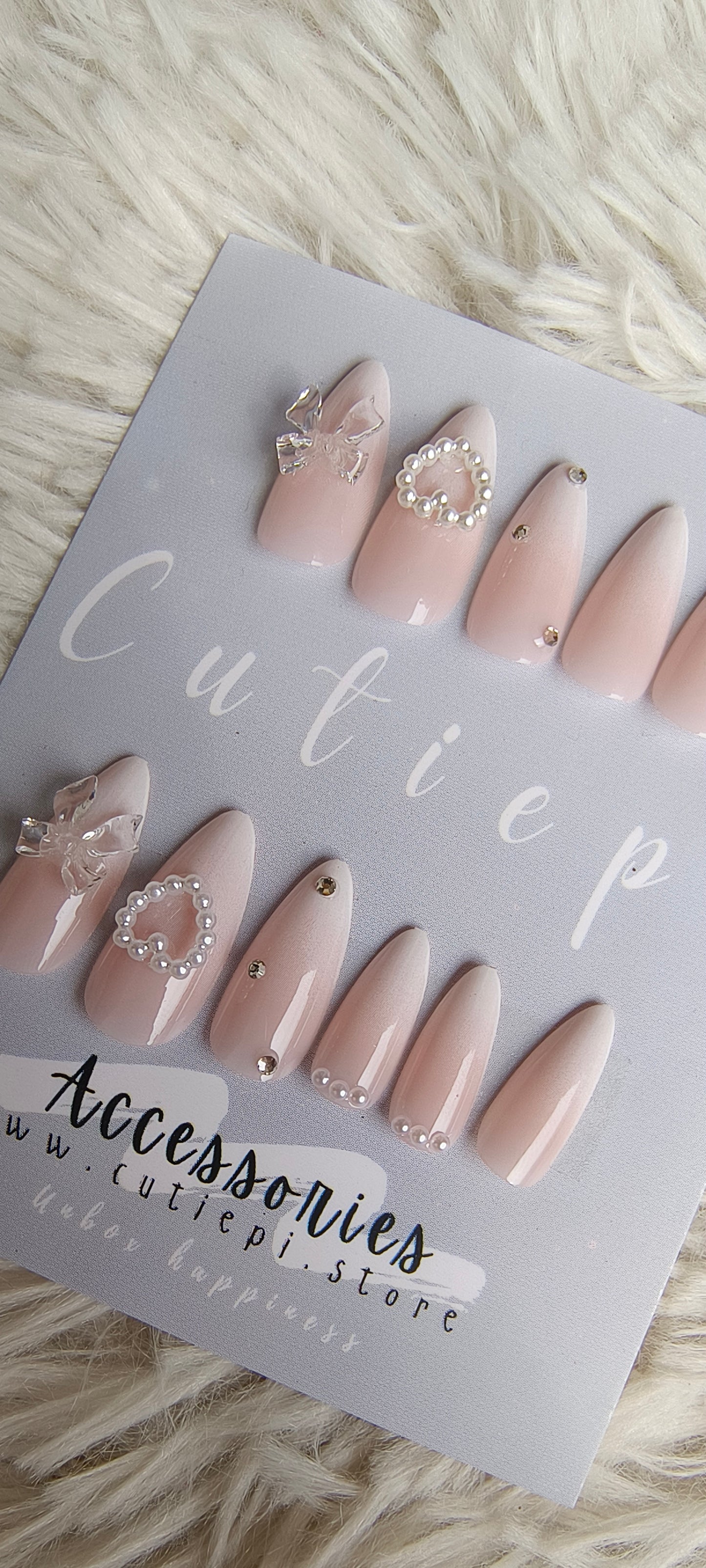 Blush Romance – 24pcs + Application Kit)