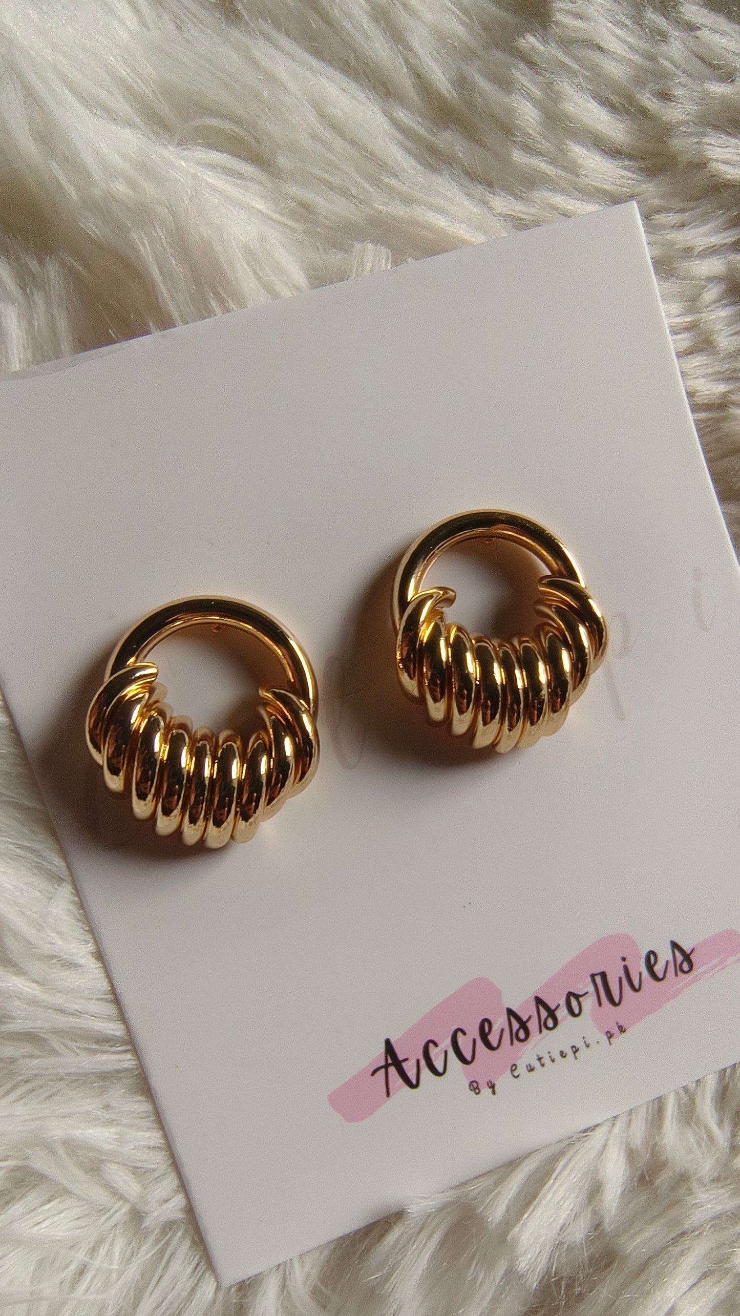 Elegant Multi-Ring Stud Earrings – Timeless Style for Every Occasion