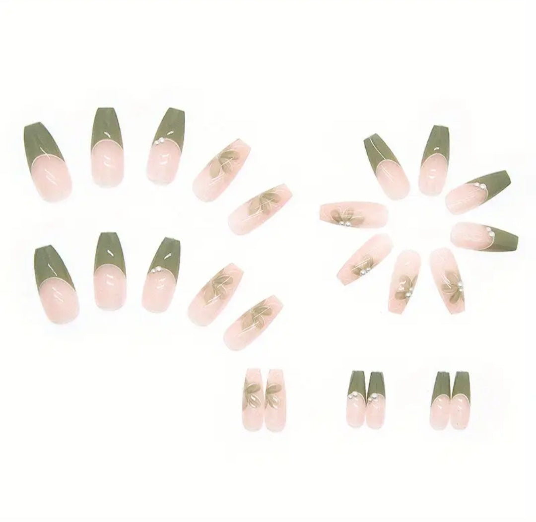 Pista French - 24 pcs Bridal Nails with Application kit