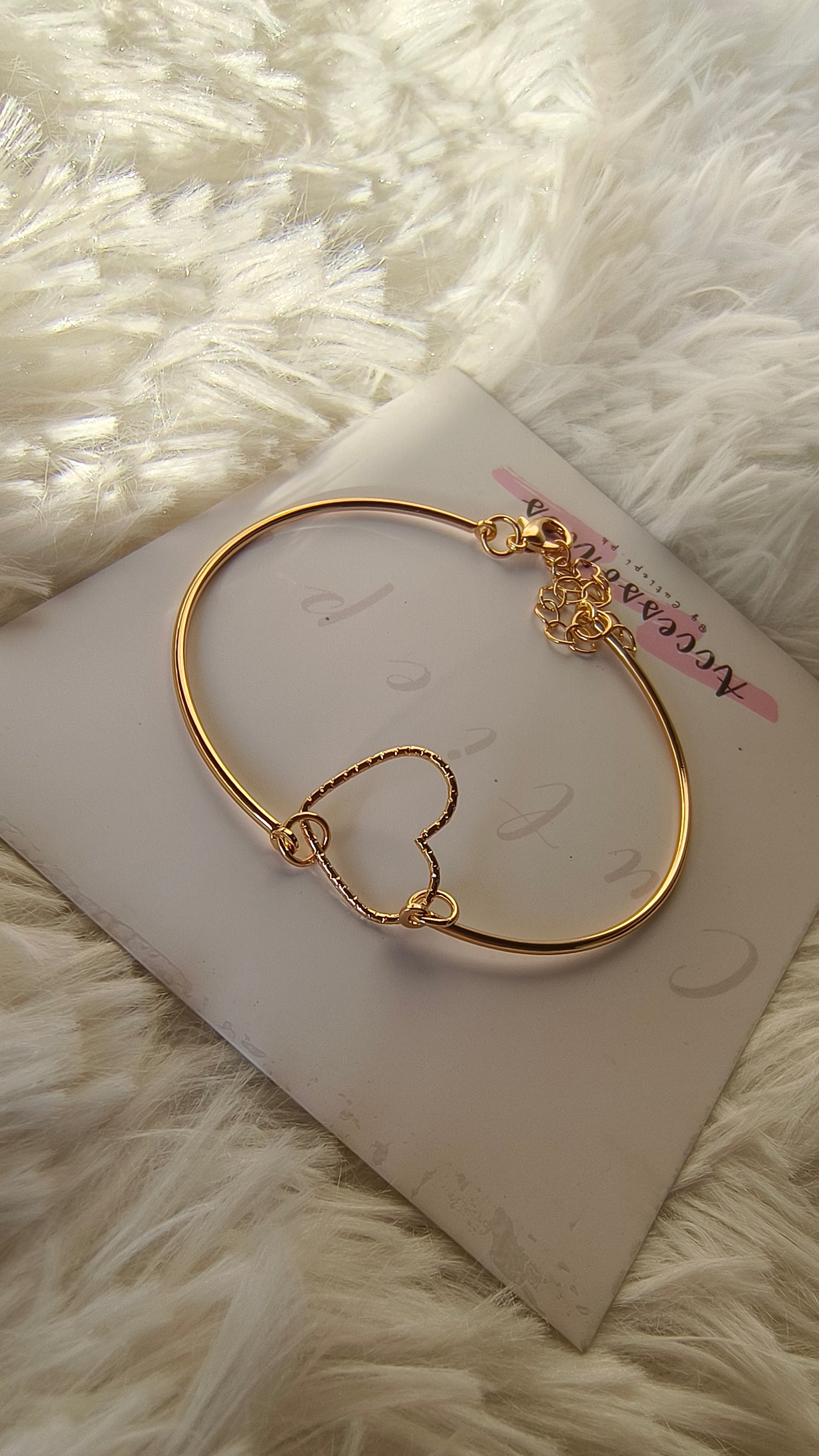 Clearance deal- 5 premium bracelets - advance payment only
