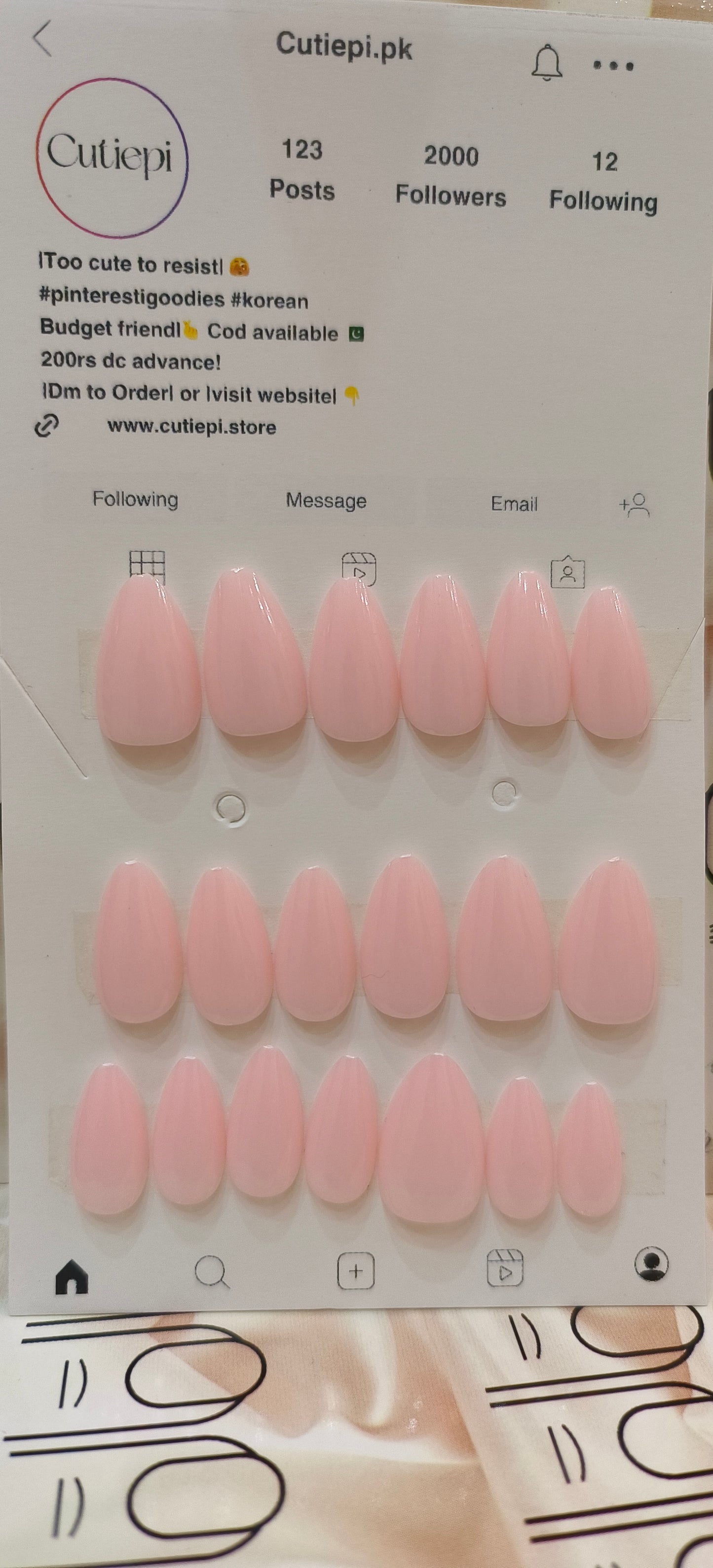 Blush Bloom – 30pcs Short Almond Nail Set with Application Kit