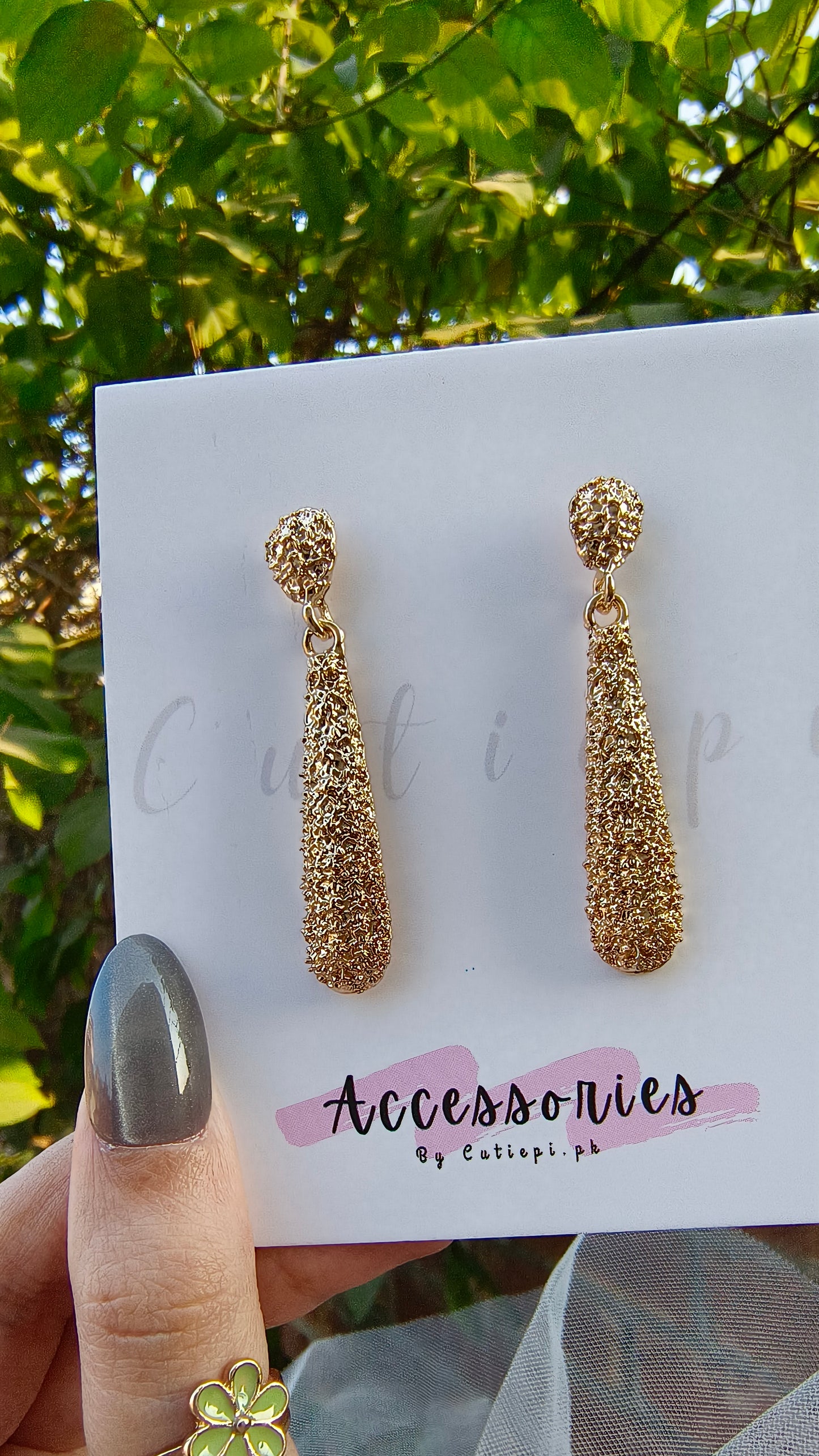 ✨ Long Golden Thick Straight Earrings – Bold & Elegant Statement Jewelry 💖