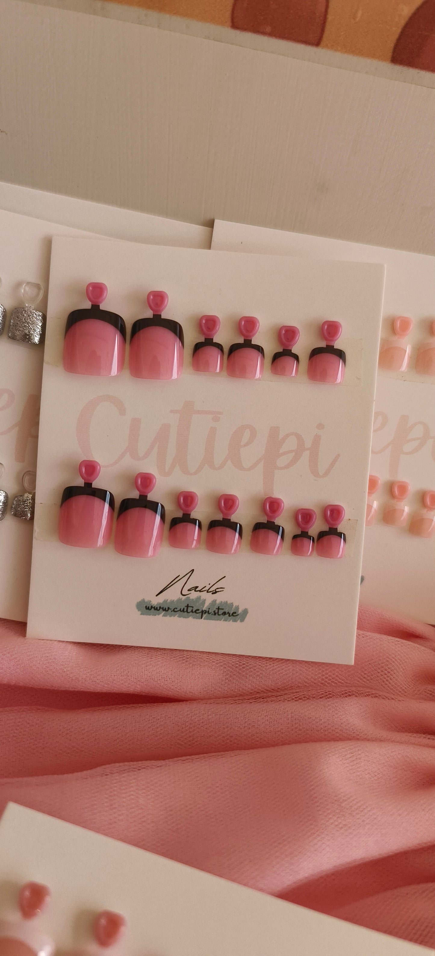 Noir French – 24pcs with Application Kit
