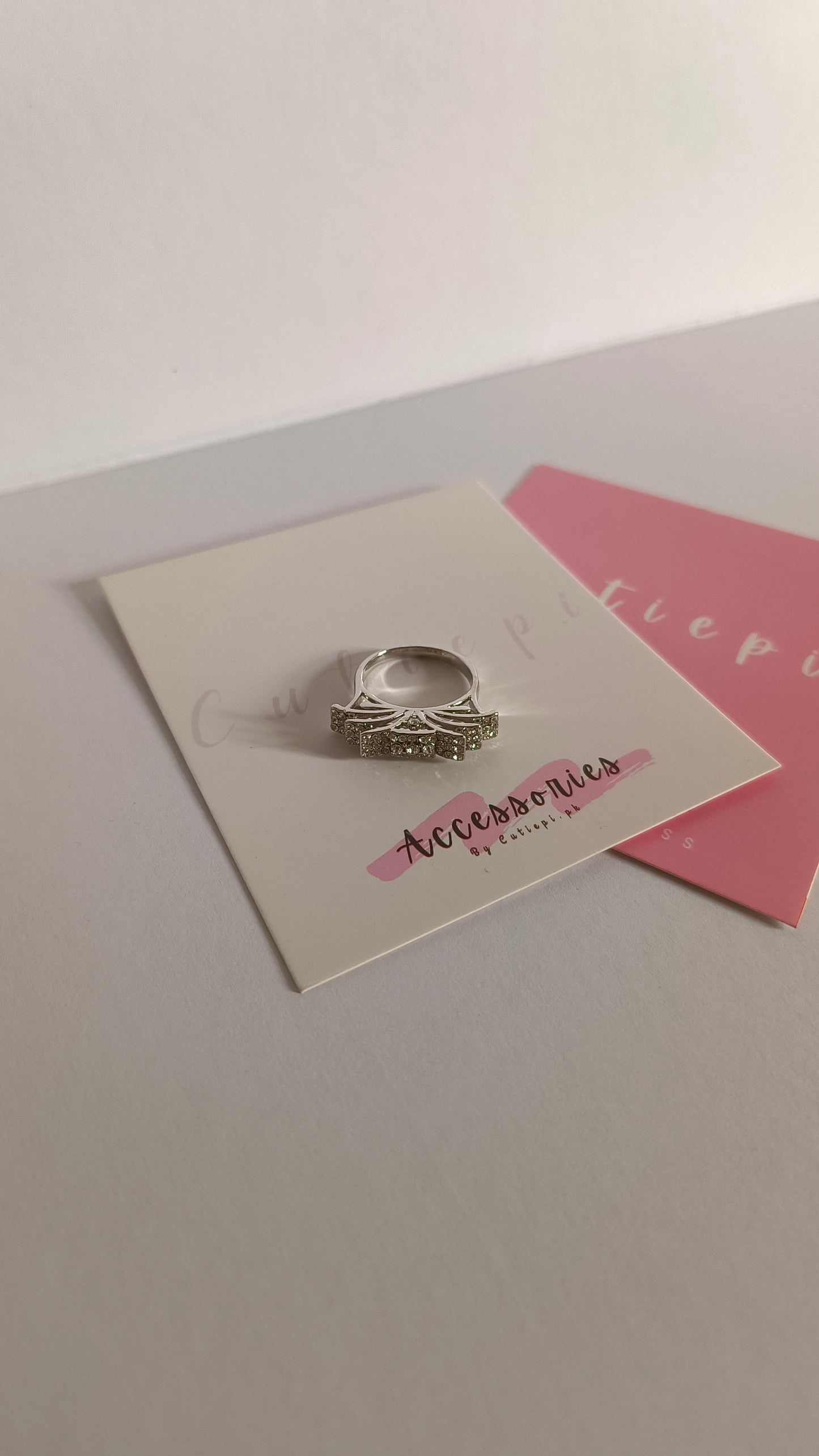 Elegant Silver-Plated Zircon Crown Ring