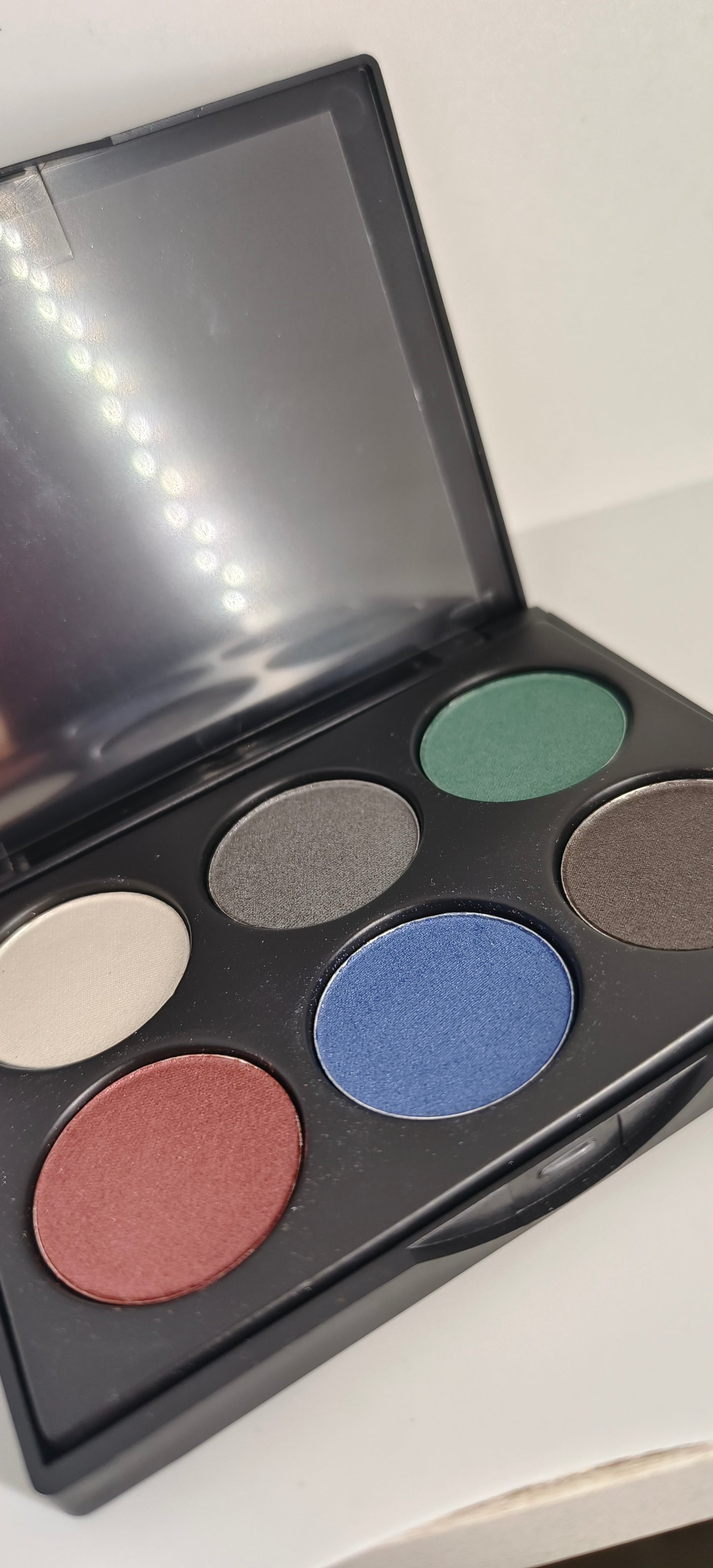 Matte Magic Popfeel Eye shade Pallet 6 colours set