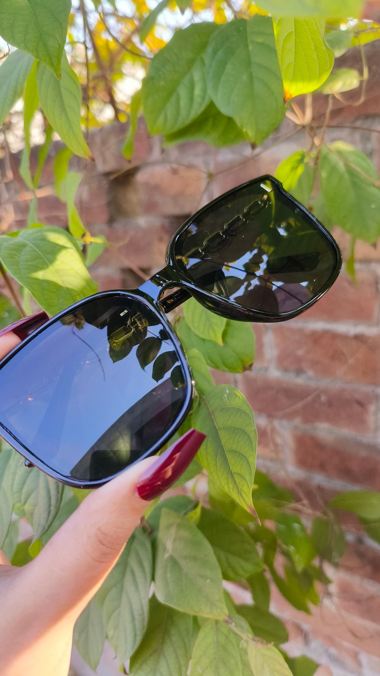Retro Glam: Large Frame Rectangular Glasses – Black & Gold