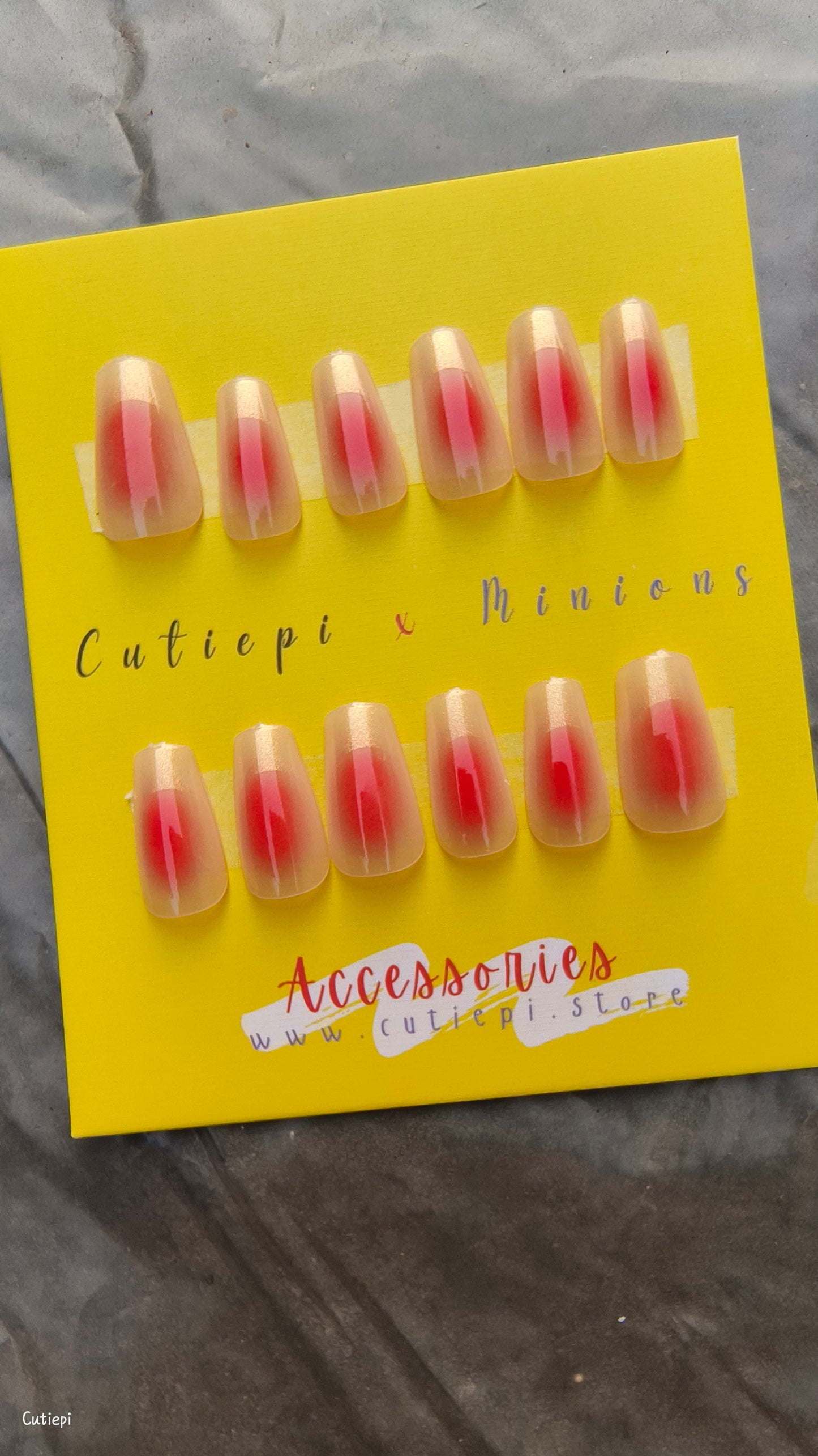 Regal Ember – Golden French Nails with Red Center (24pcs with Application Kit)